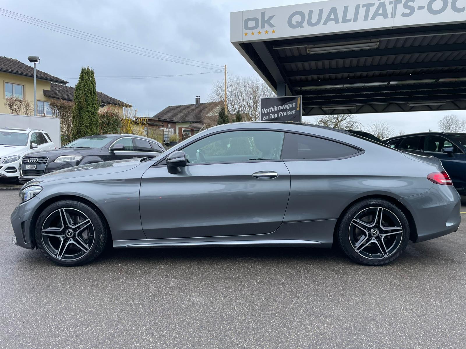 MERCEDES-BENZ C 200 Coupé 4Matic AMG Line 9G-Tronic-image-4