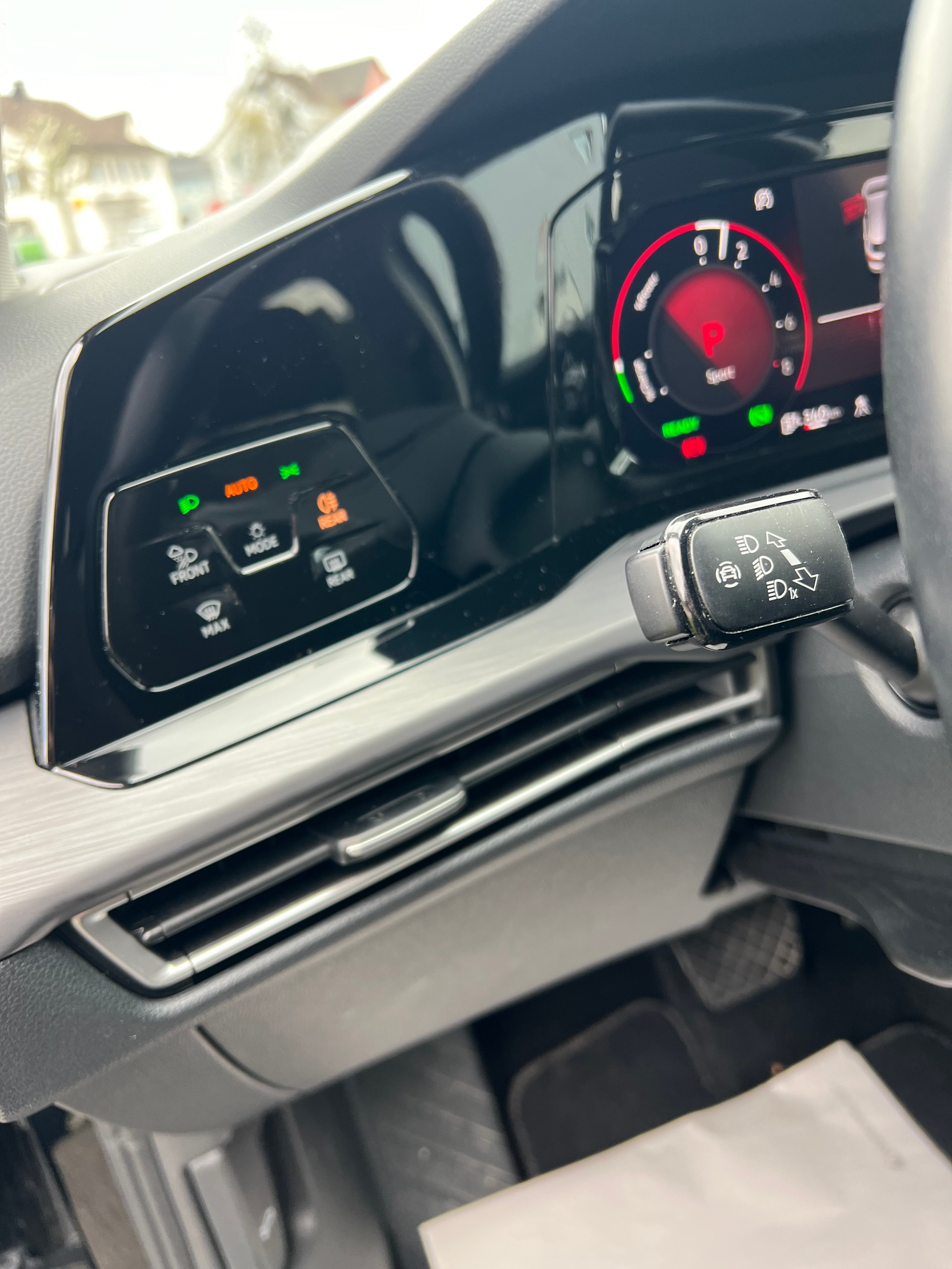 VW Golf 1.4 TSI PHEV Style-image-14