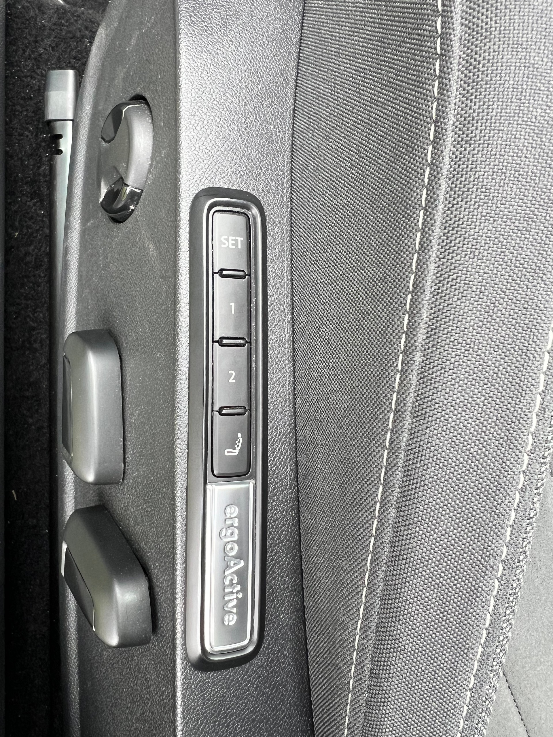 VW Golf 1.4 TSI PHEV Style-image-13