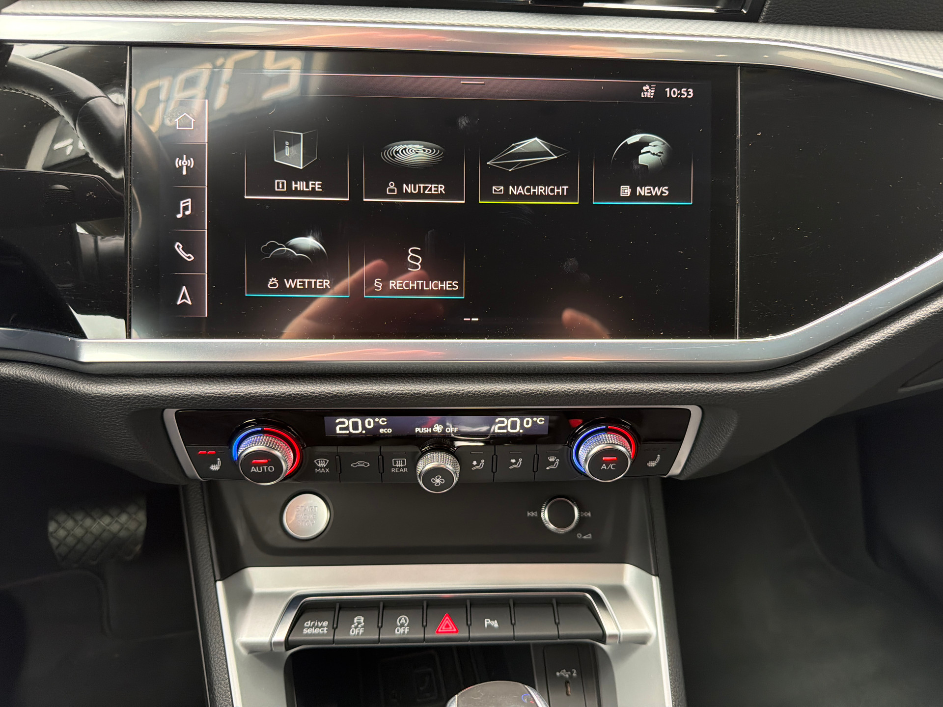 AUDI Q3 40 TFSI S-Line advanced quattro S-tronic-image-15