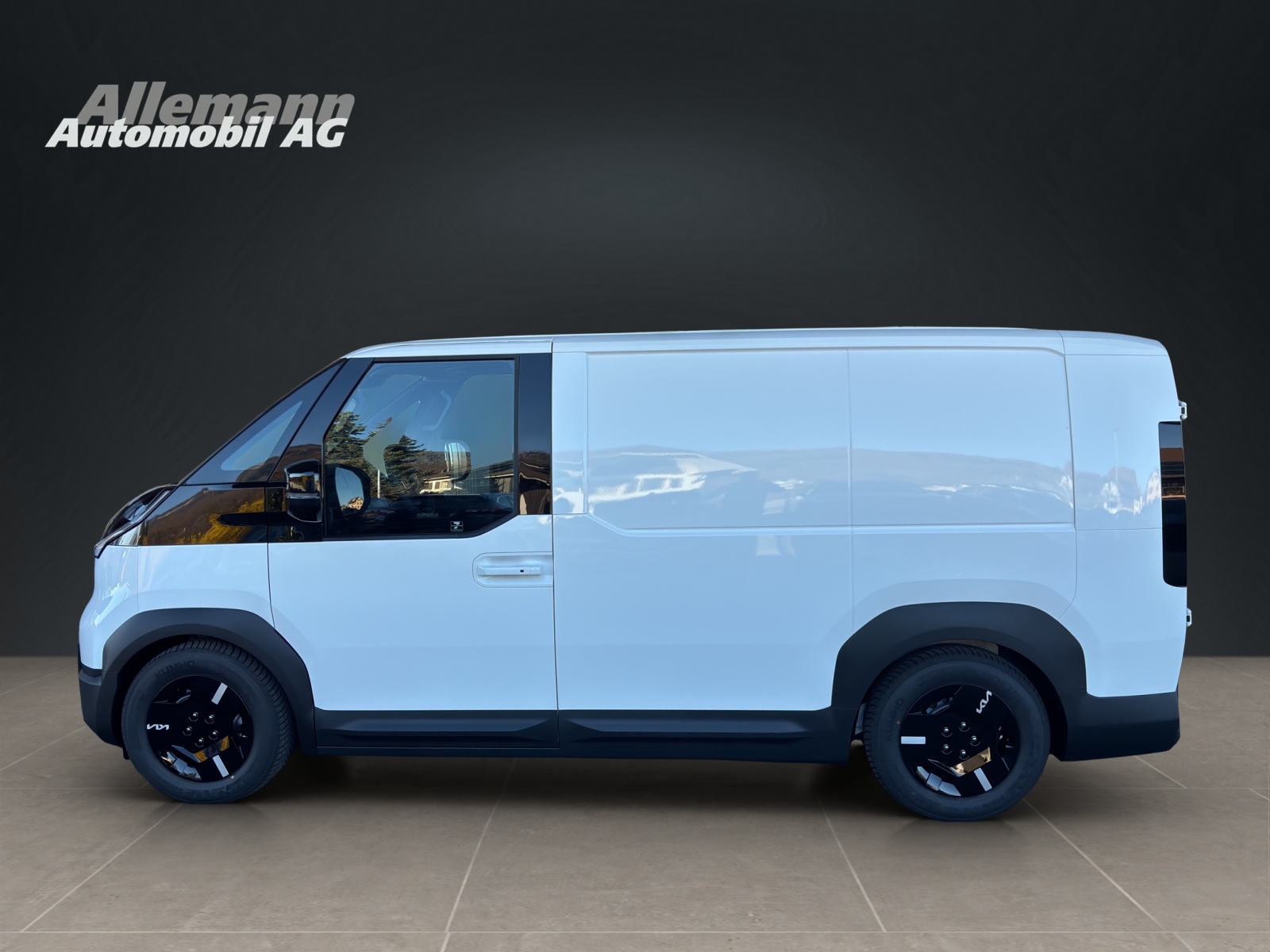 KIA PV5 Cargo 71.2 kWh Plus-image-2