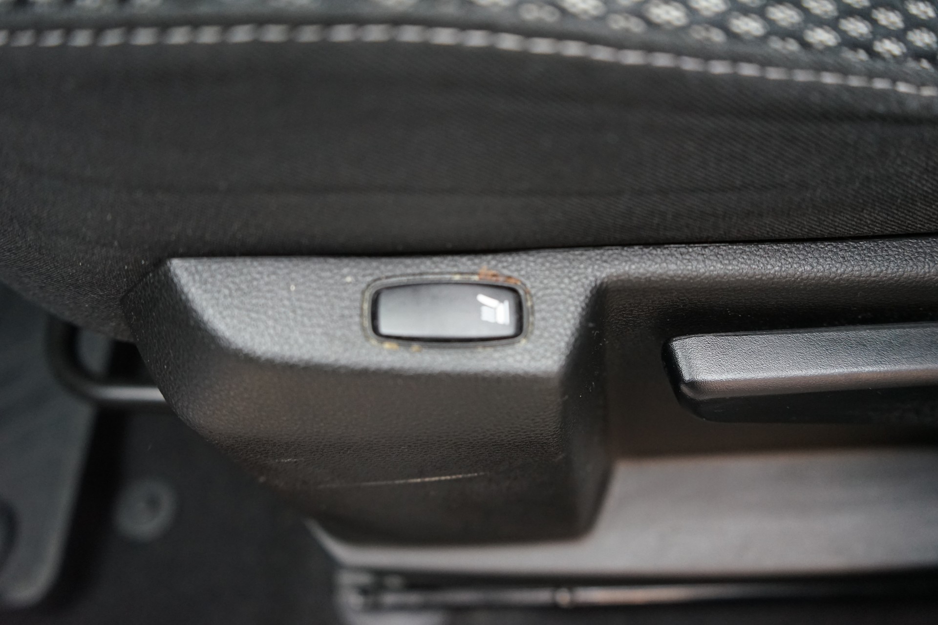 DACIA Duster dCi 115 Prestige 4x4-image-9