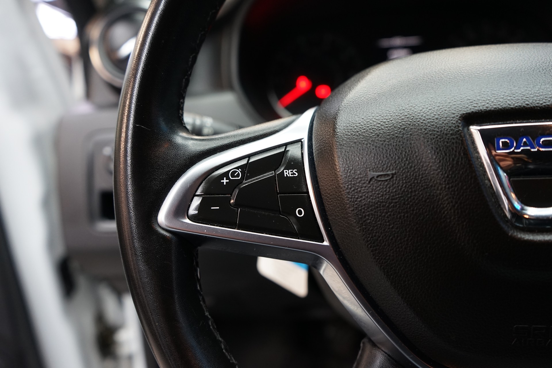 DACIA Duster dCi 115 Prestige 4x4-image-5