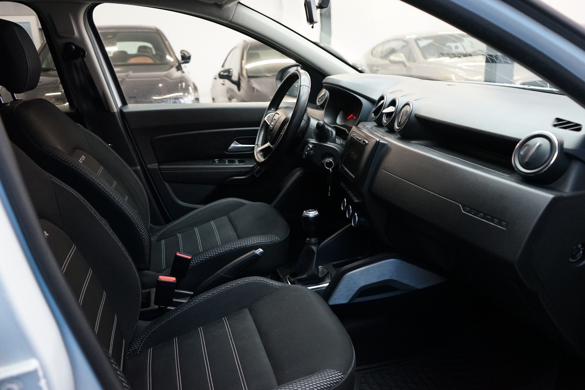 DACIA Duster dCi 115 Prestige 4x4-image-4