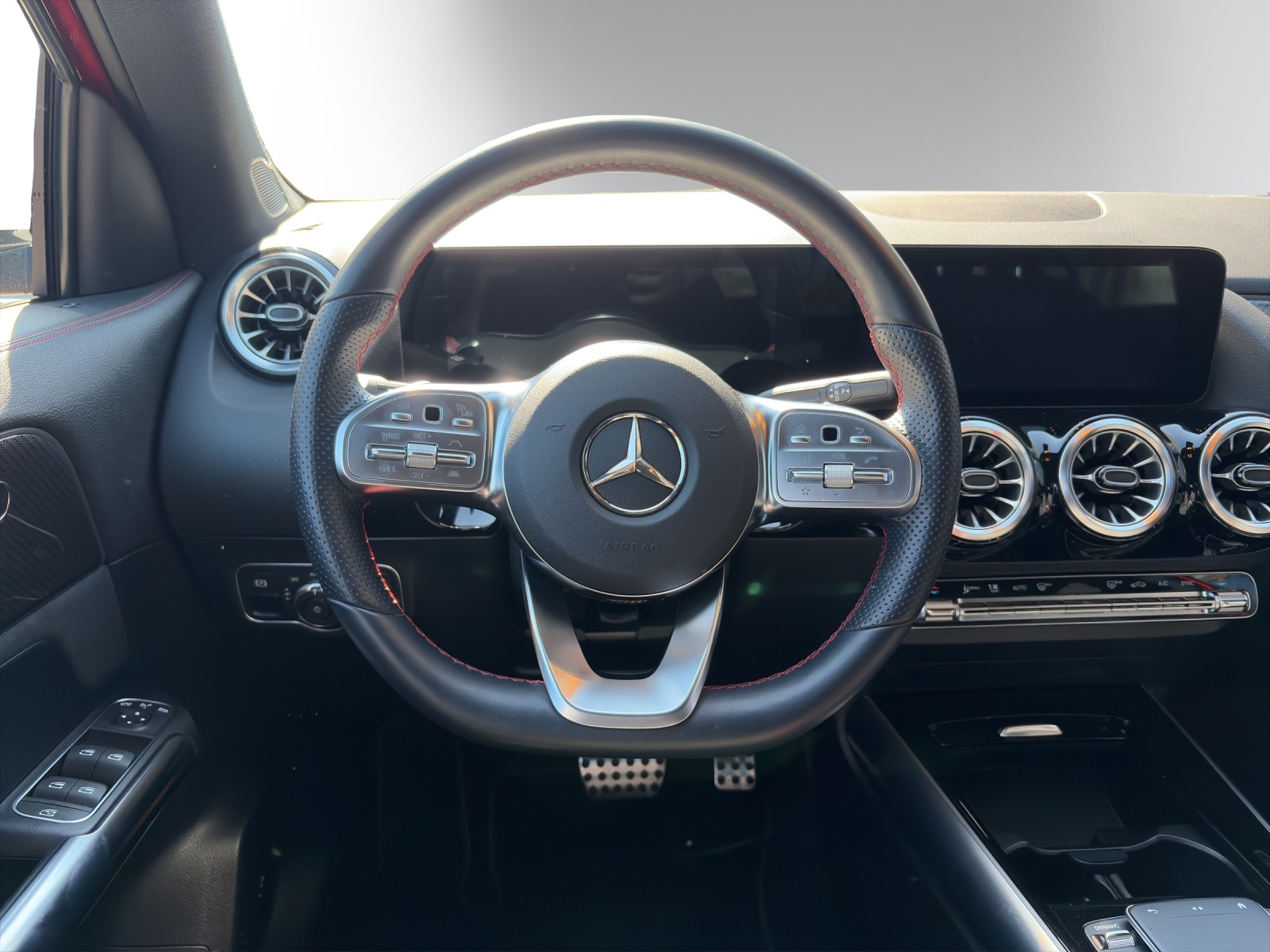 Image MERCEDES-BENZ GLA-200 GLA 200 4M AMG Line 8G-D