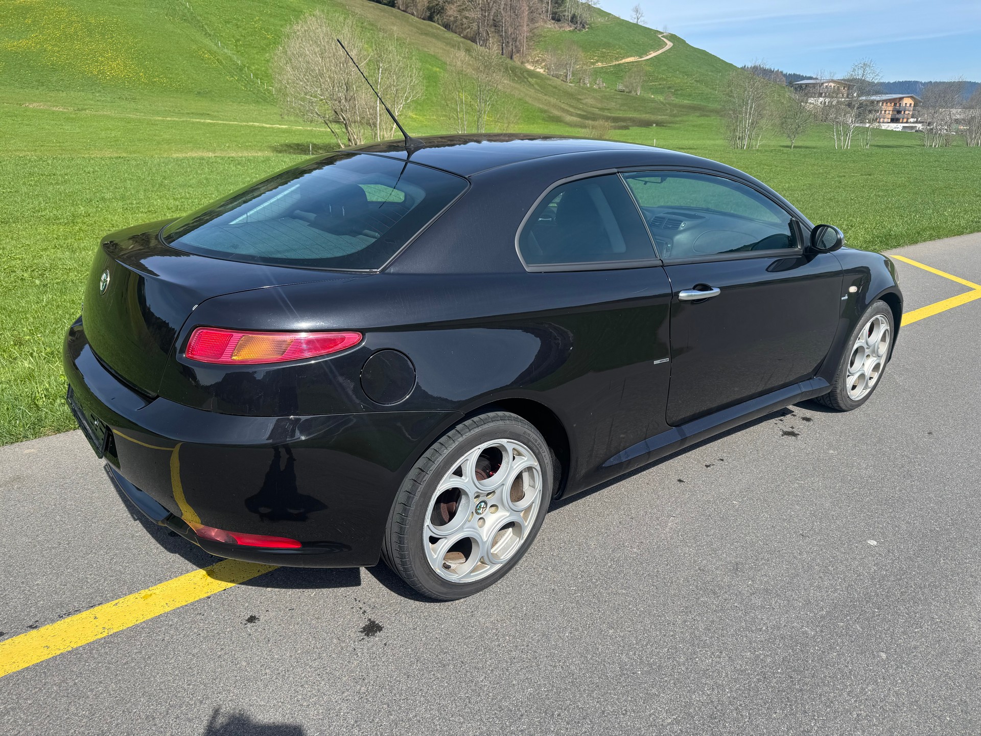 ALFA ROMEO GT 2.0 JTS Black Line-image-2