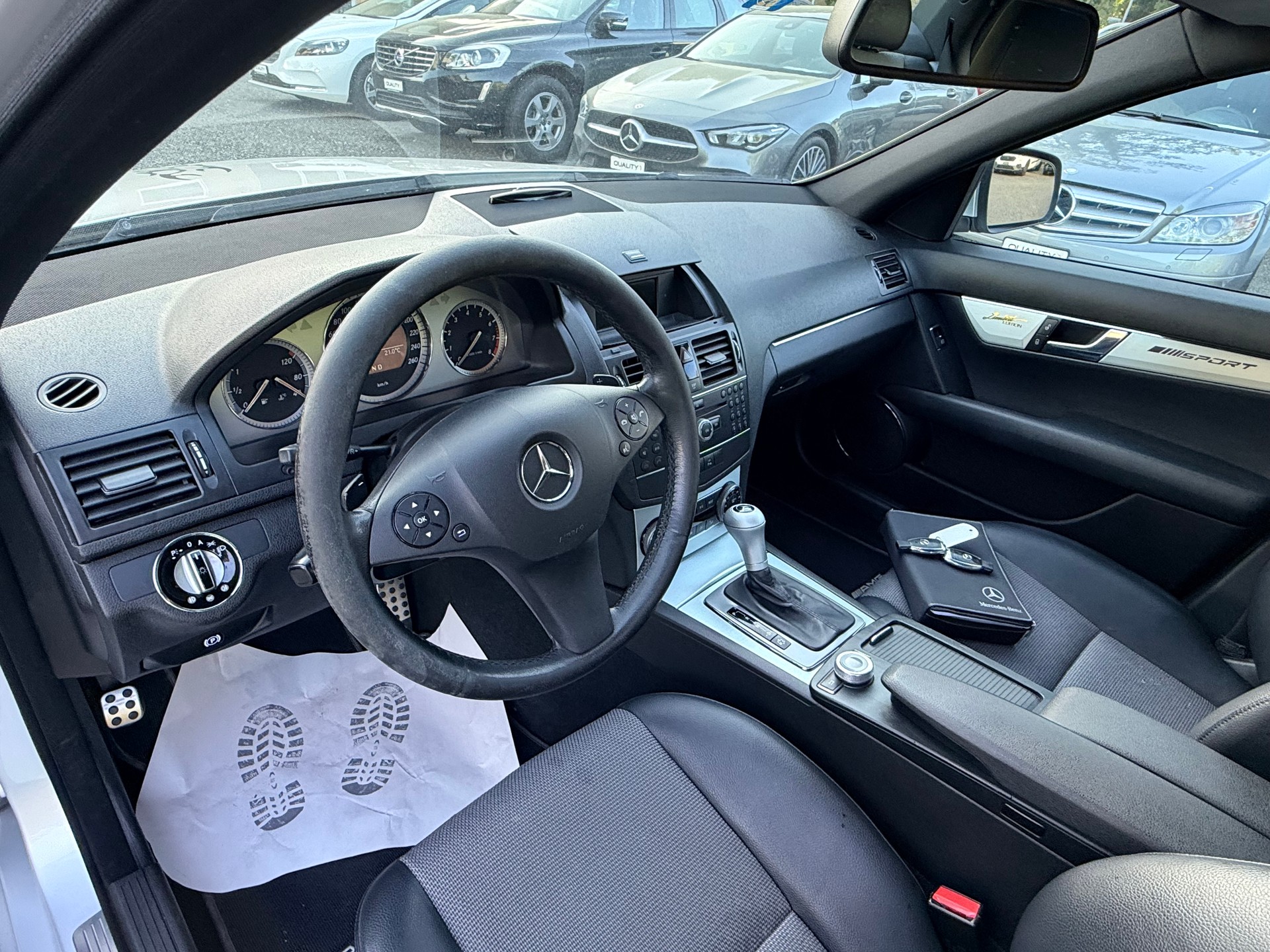 MERCEDES-BENZ C 300 (280) Elégance 4Matic 7G-Tronic-image-13