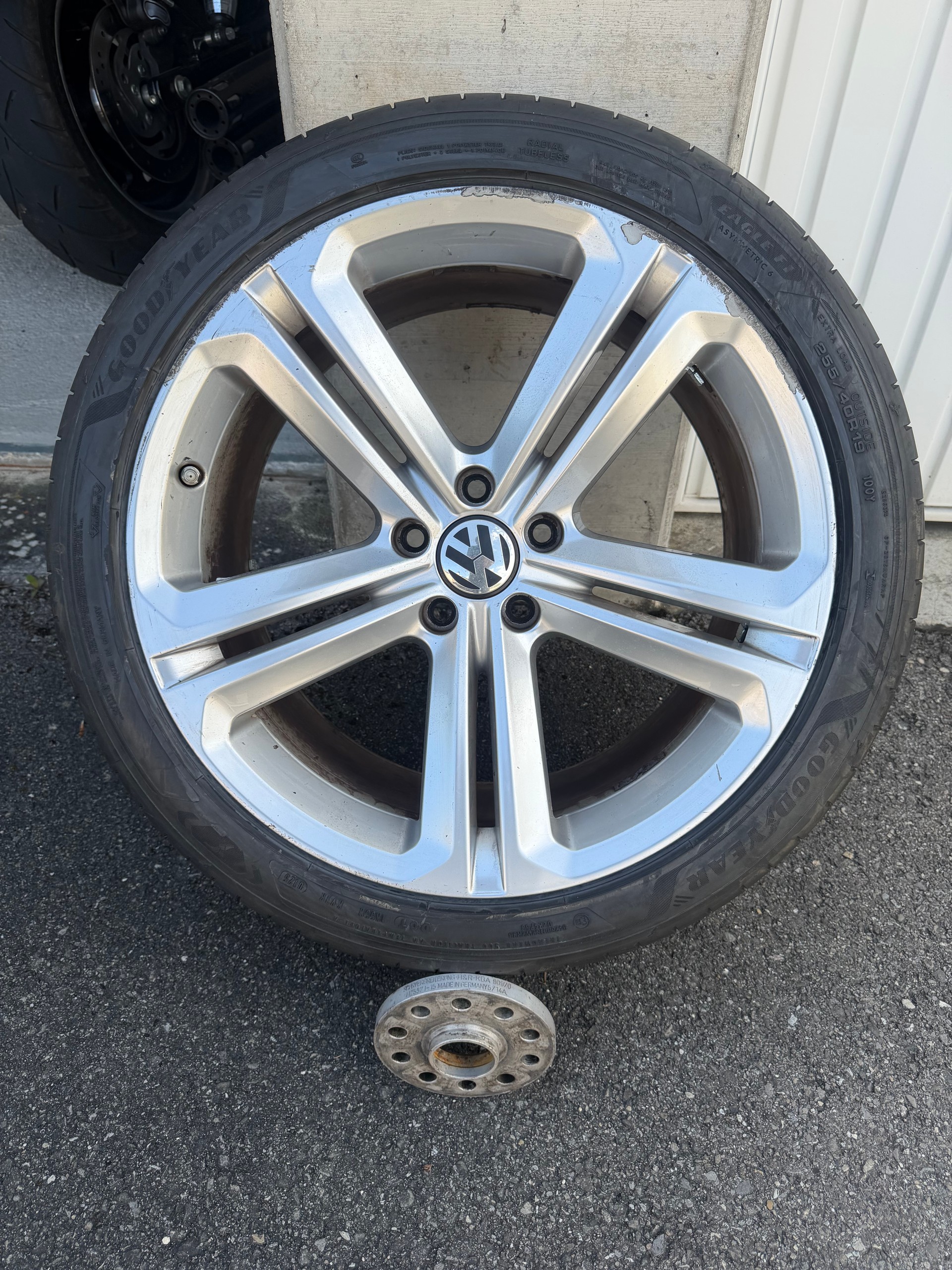 VW Tiguan 2.0 TSI Cup R-Line 4Motion DSG-image-3