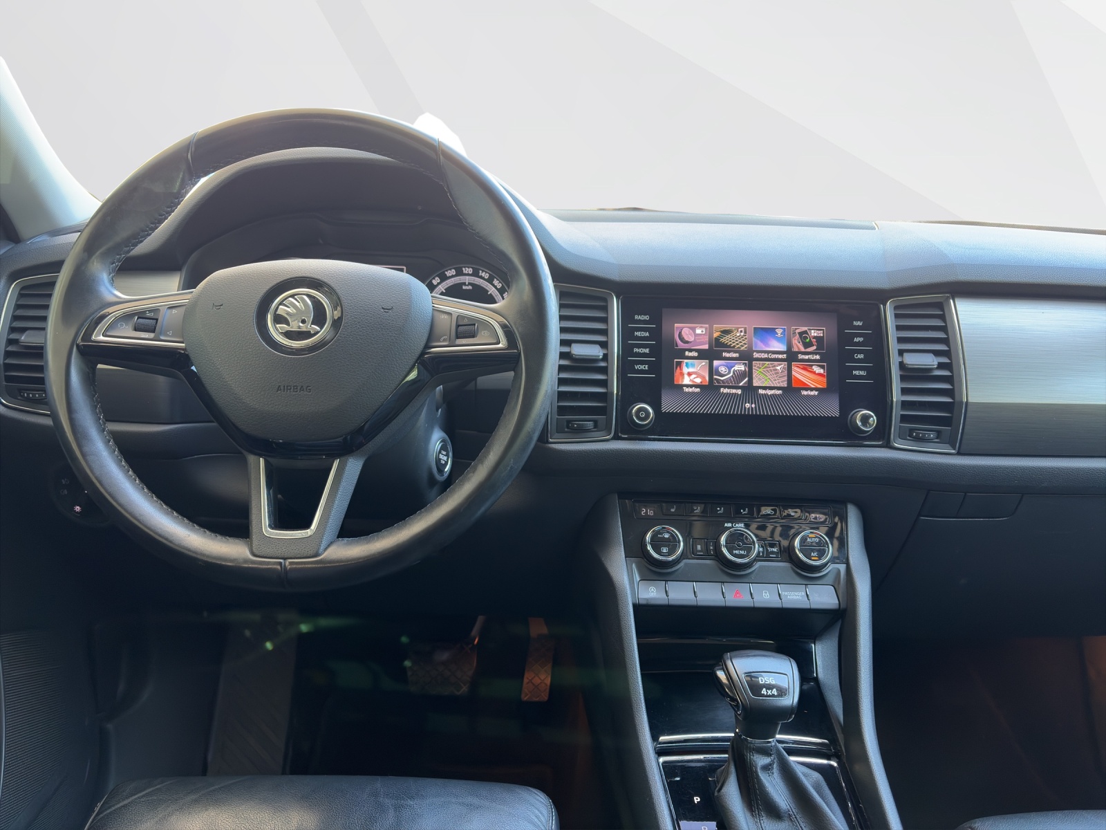 SKODA Kodiaq 2.0 TSI Ambition DSG-image-10