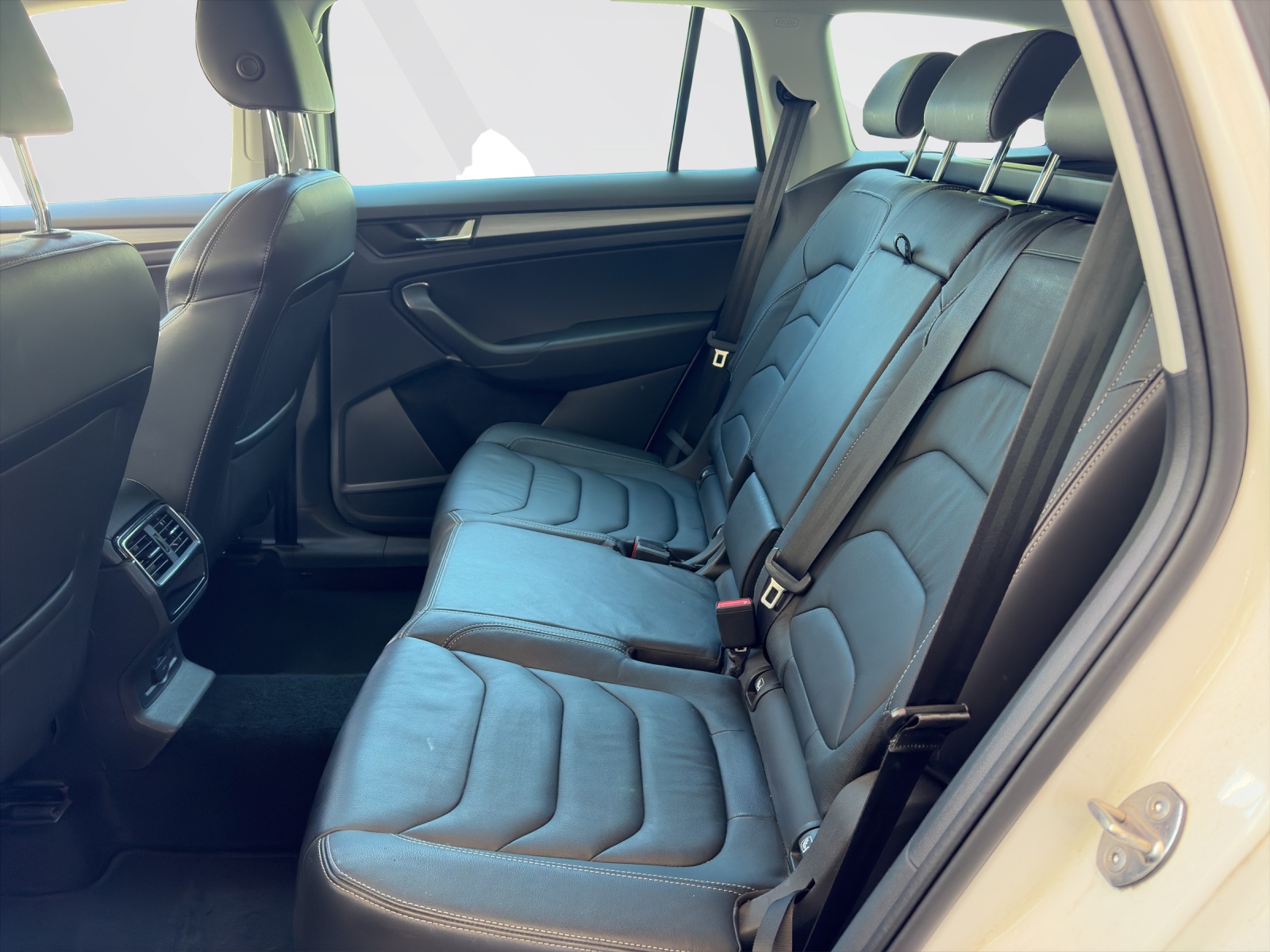 SKODA Kodiaq 2.0 TSI Ambition DSG-image-17