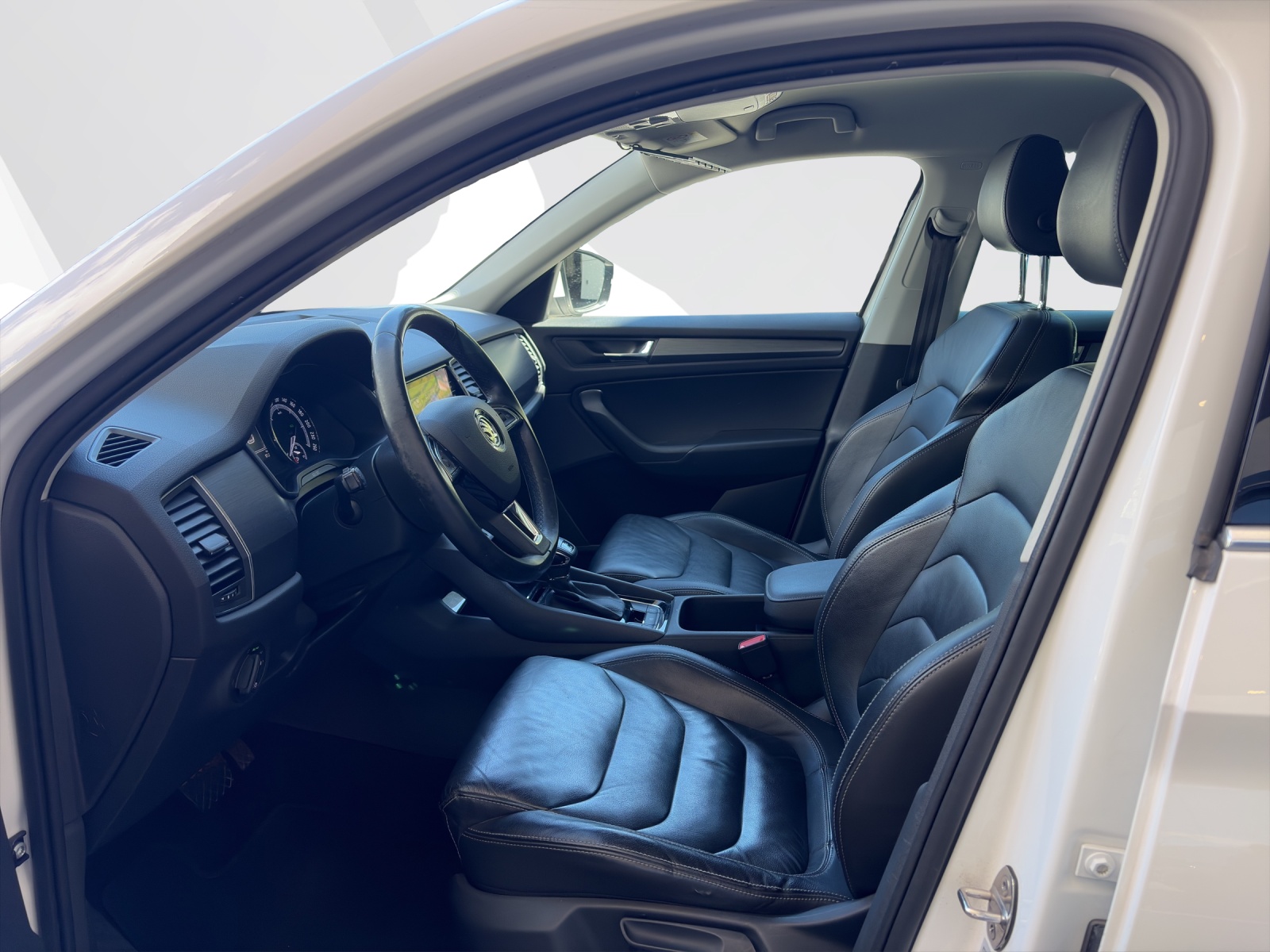 SKODA Kodiaq 2.0 TSI Ambition DSG-image-9