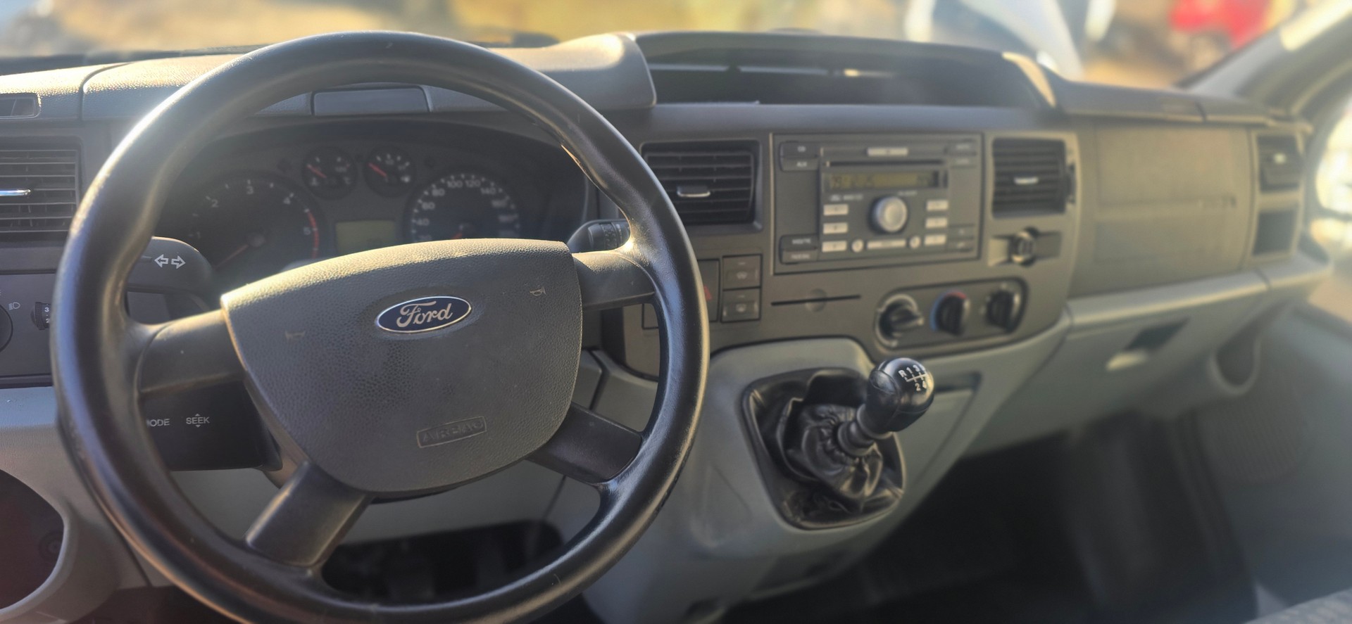FORD Transit 2.4TDCi 350LTrend-image-5