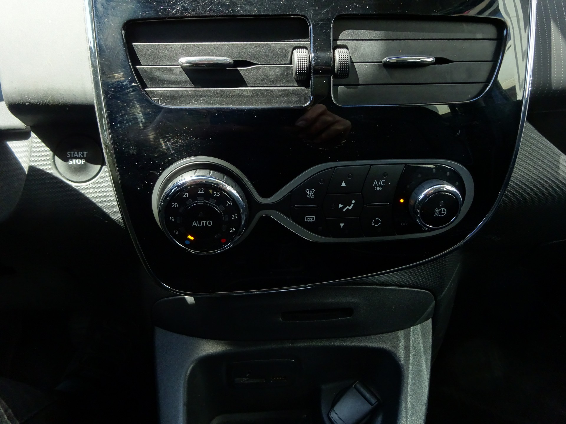 RENAULT Zoe Iconic R110 (incl. Batterie)-image-10