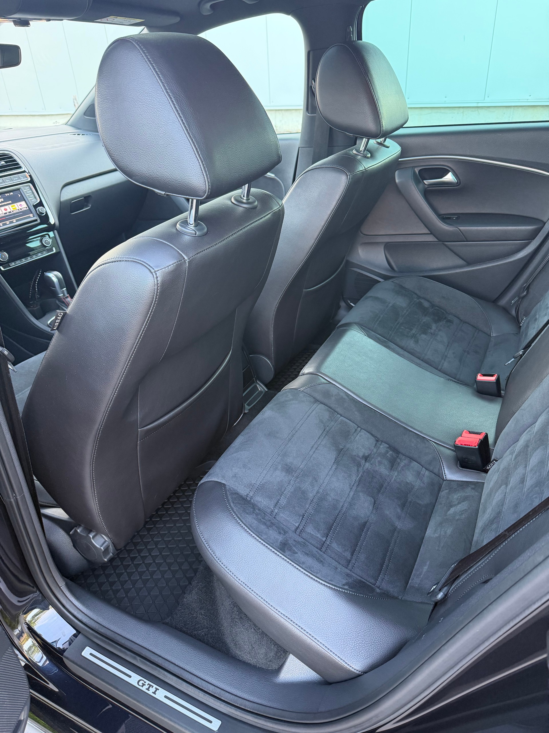 VW 1.8 TSI GTI DSG-image-4