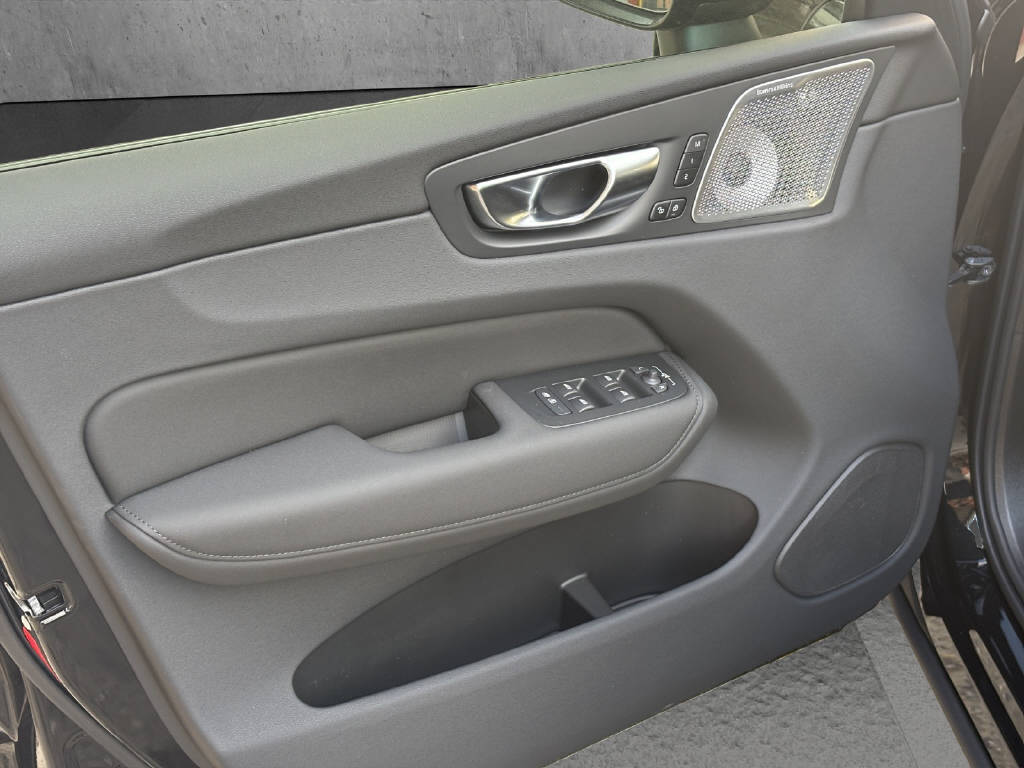Image VOLVO XC60 XC60 2.0 T8 TE Ultra Dark eAWD