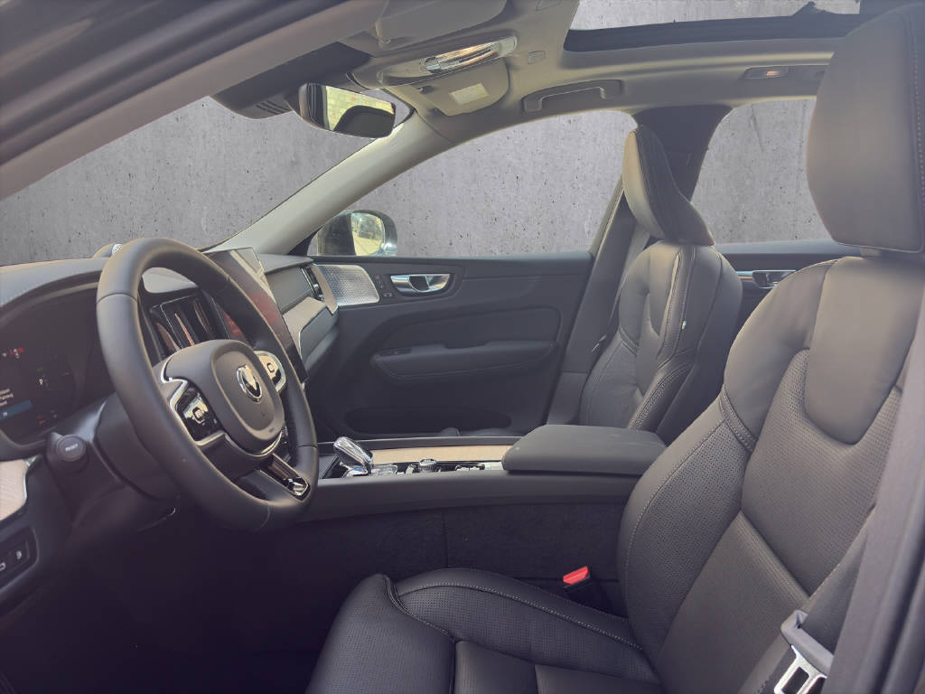 Image VOLVO XC60 XC60 2.0 T8 TE Ultra Dark eAWD