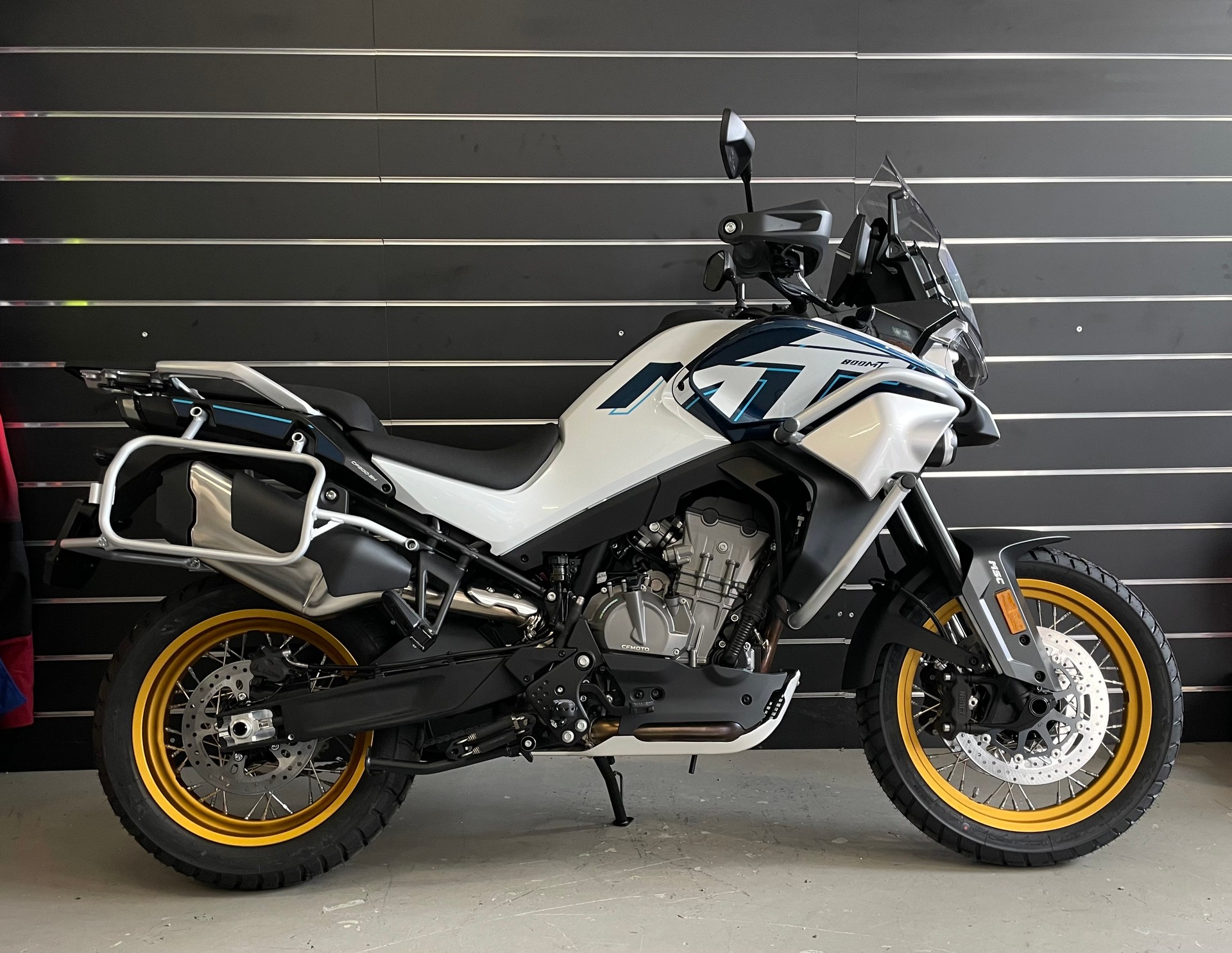 CF MOTO 800 MT Explore