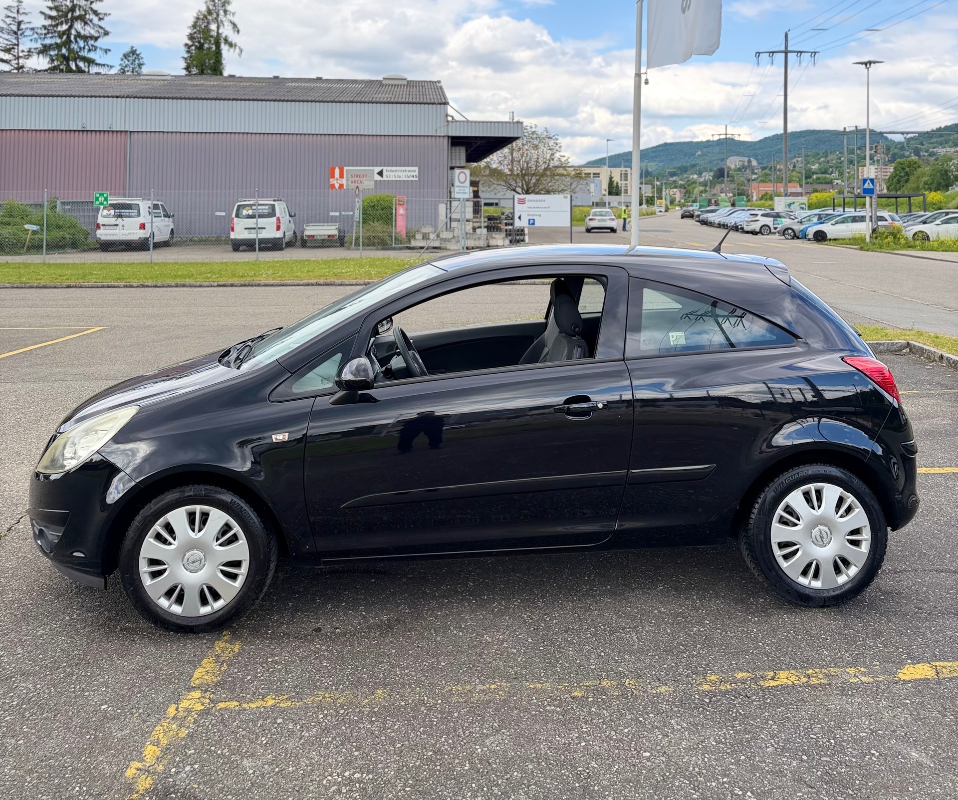 OPEL Corsa 1.2 TP Enjoy-image-8