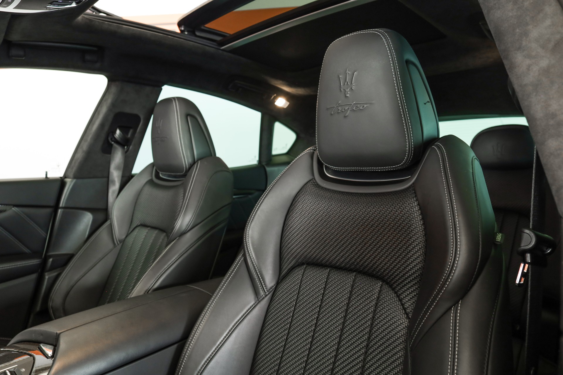 MASERATI Levante 3.8 V8 Trofeo Q4 Automatica-showroom-element-2