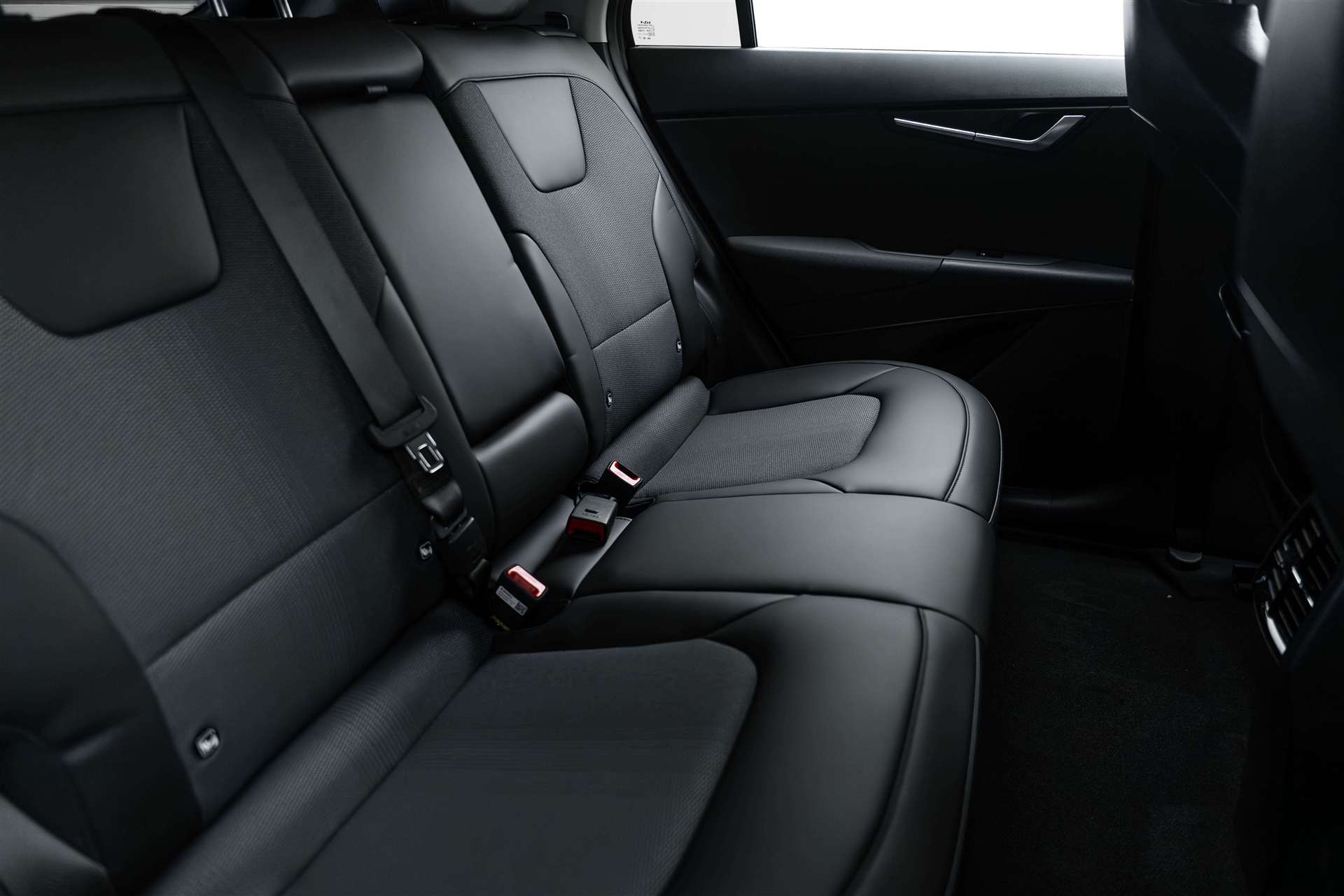 KIA Niro EV 64,8 kWh Light Advanced 204PS Automat-image-8