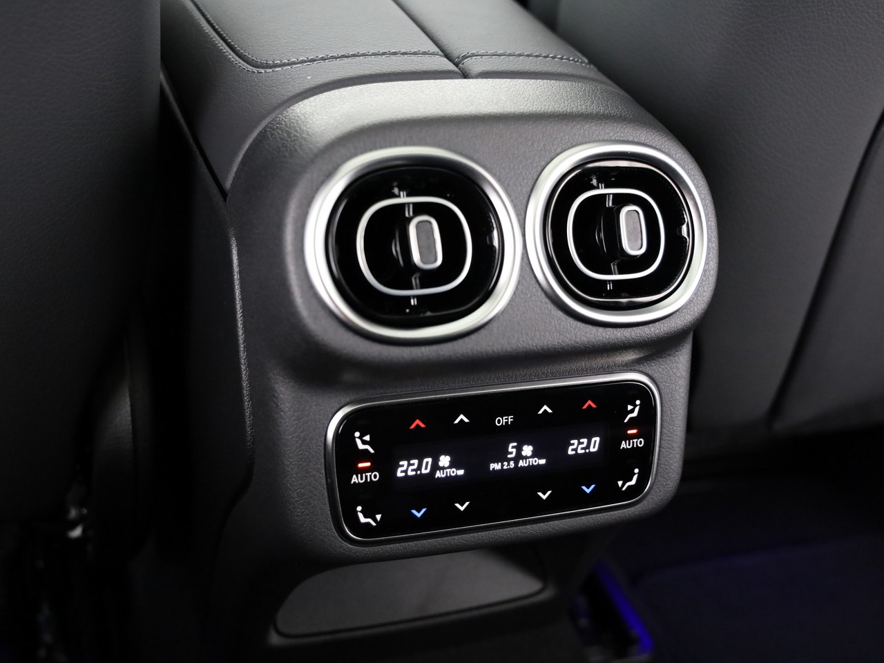 MERCEDES-BENZ GLC 300 4Matic 9G-Tronic-image-16
