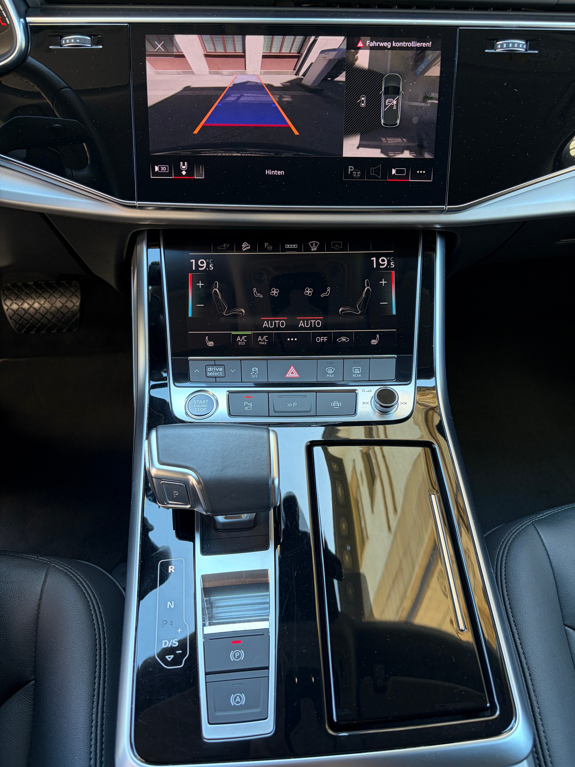 AUDI Q7 55 TFSI e quattro PHEV tiptronic-image-13