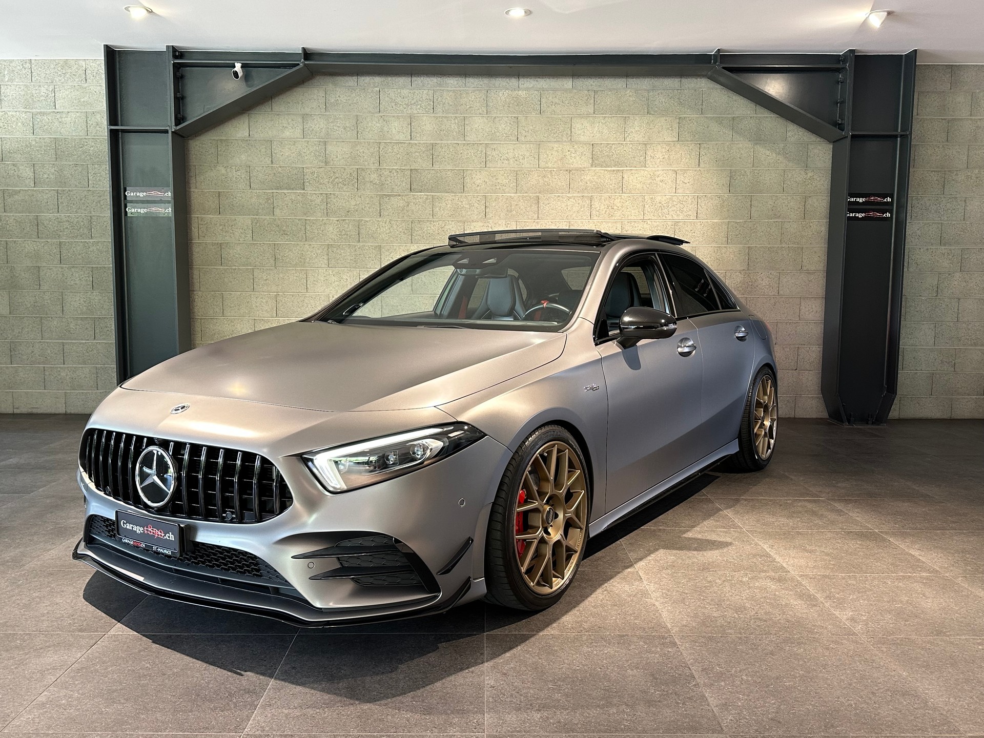 MERCEDES-BENZ A 35 AMG 4Matic-image-1