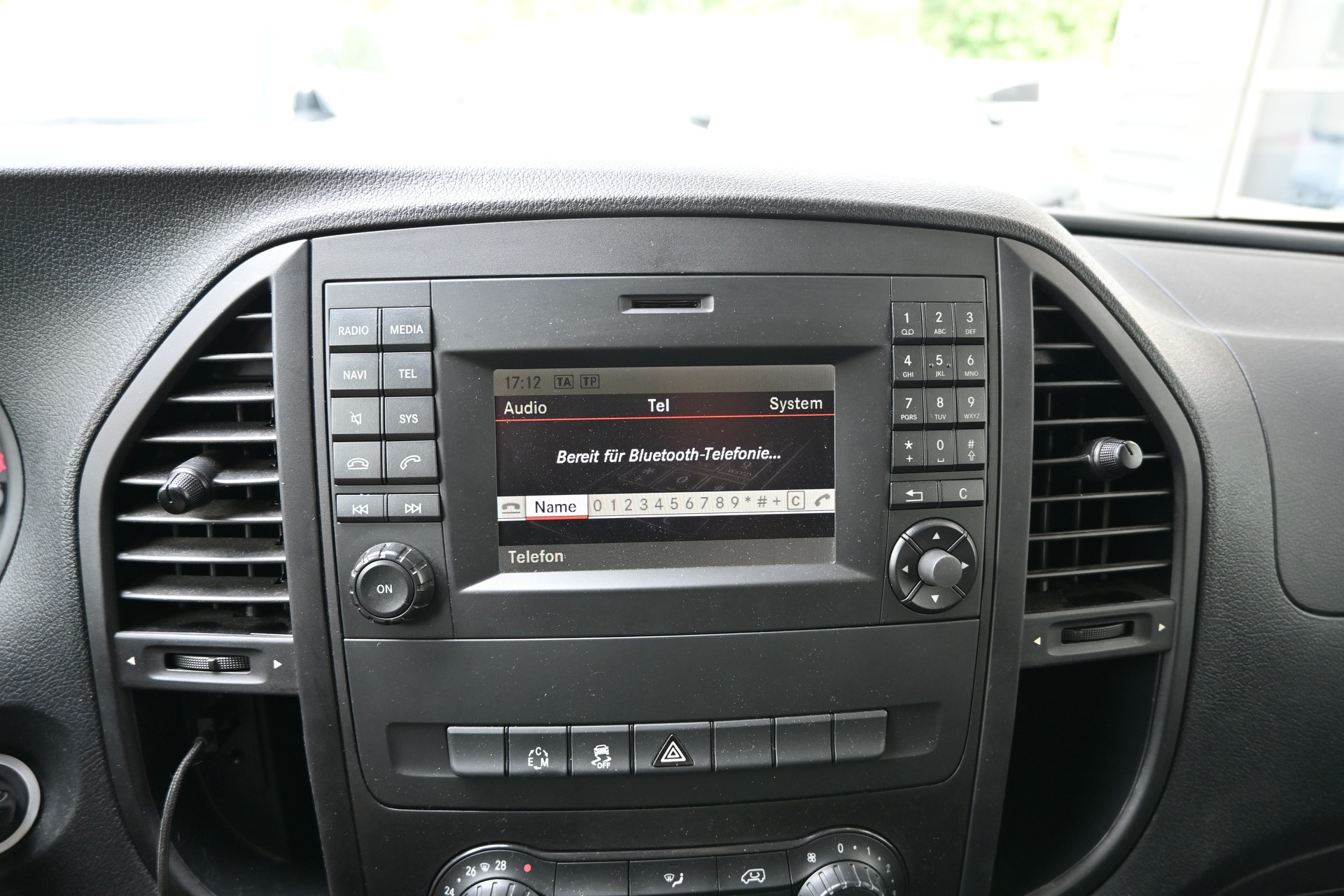 MERCEDES-BENZ Vito 114 BlueTEC Mixto L 7G-Tronic 6-Plätzer + AHK 2500kg-image-23