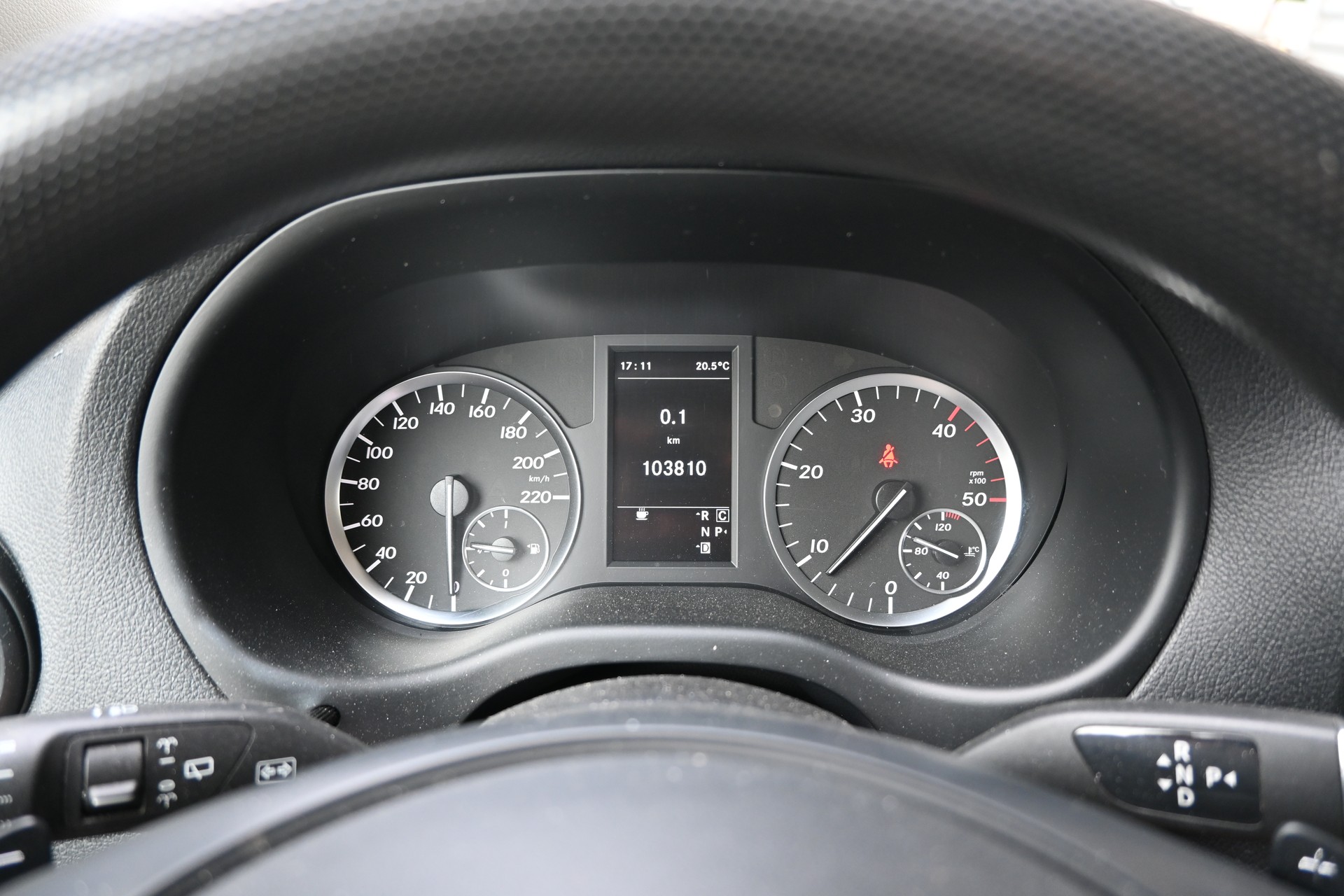 MERCEDES-BENZ Vito 114 BlueTEC Mixto L 7G-Tronic 6-Plätzer + AHK 2500kg-image-17