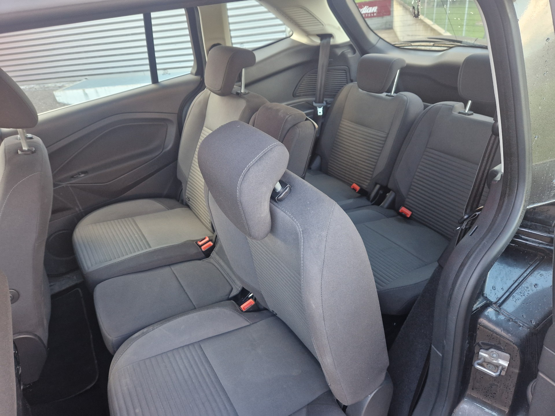 FORD GrC-Max 2.0 TDCi Trend-image-13