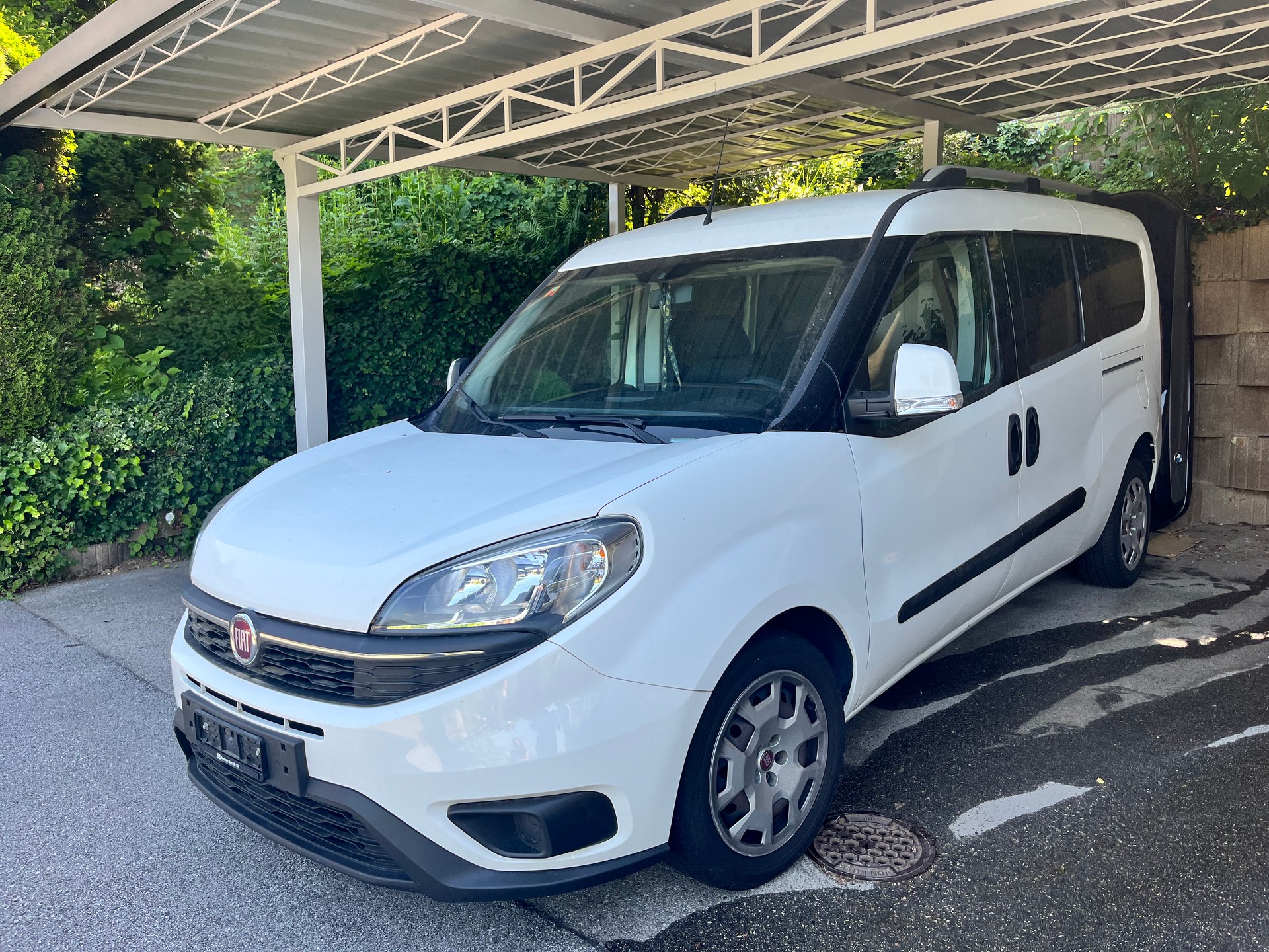FIAT 1.6 16V JTD 120 Lounge 5P-image-0