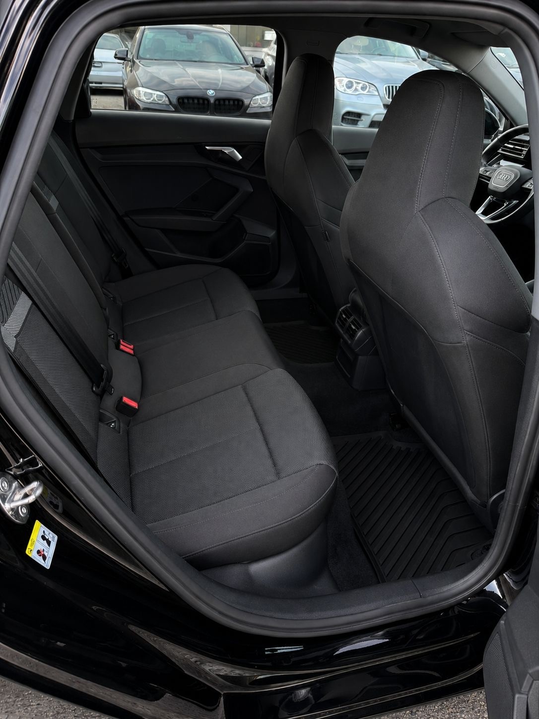 AUDI A3 Sportback 35 TFSI S line Attraction S-tronic-image-8