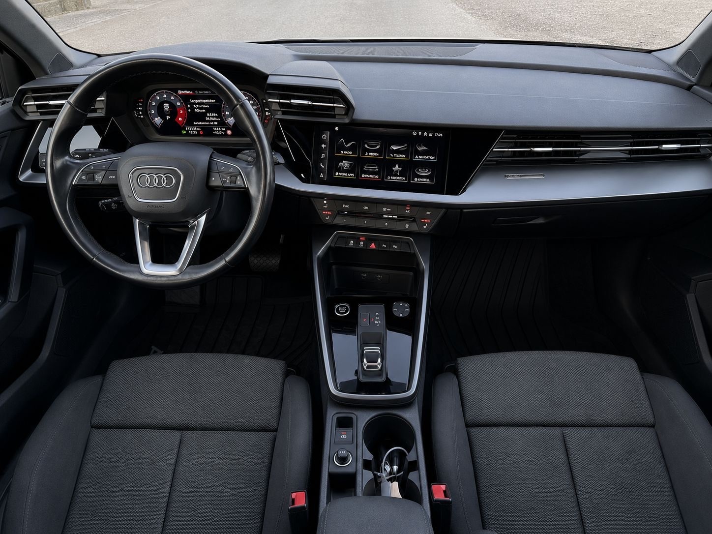 AUDI A3 Sportback 35 TFSI S line Attraction S-tronic-image-4