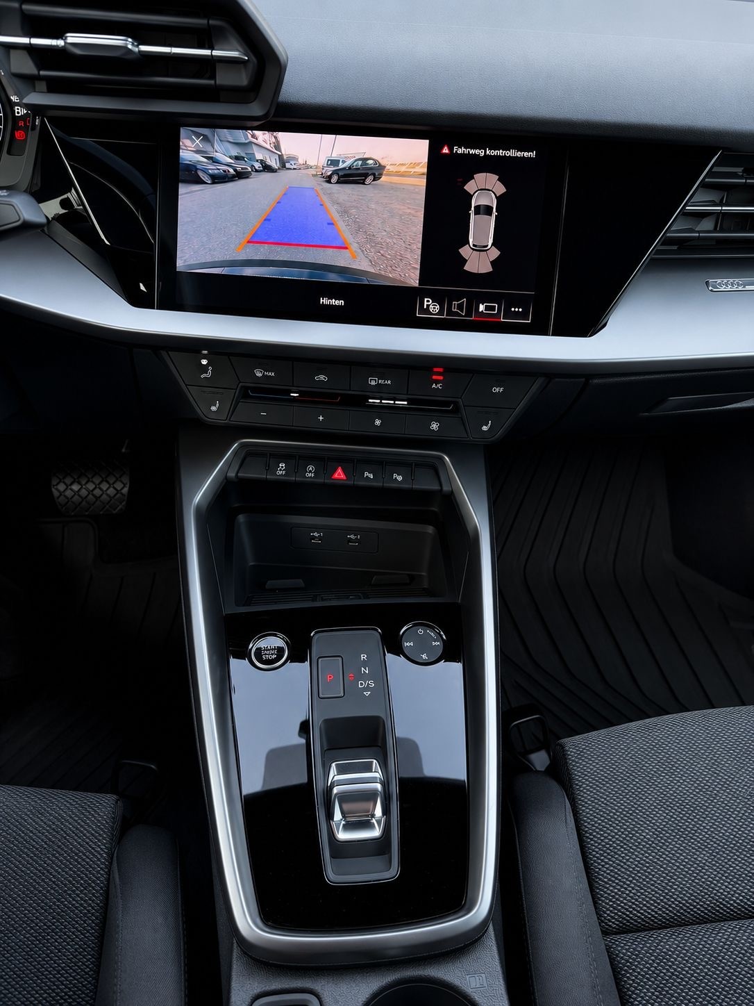 AUDI A3 Sportback 35 TFSI S line Attraction S-tronic-image-6