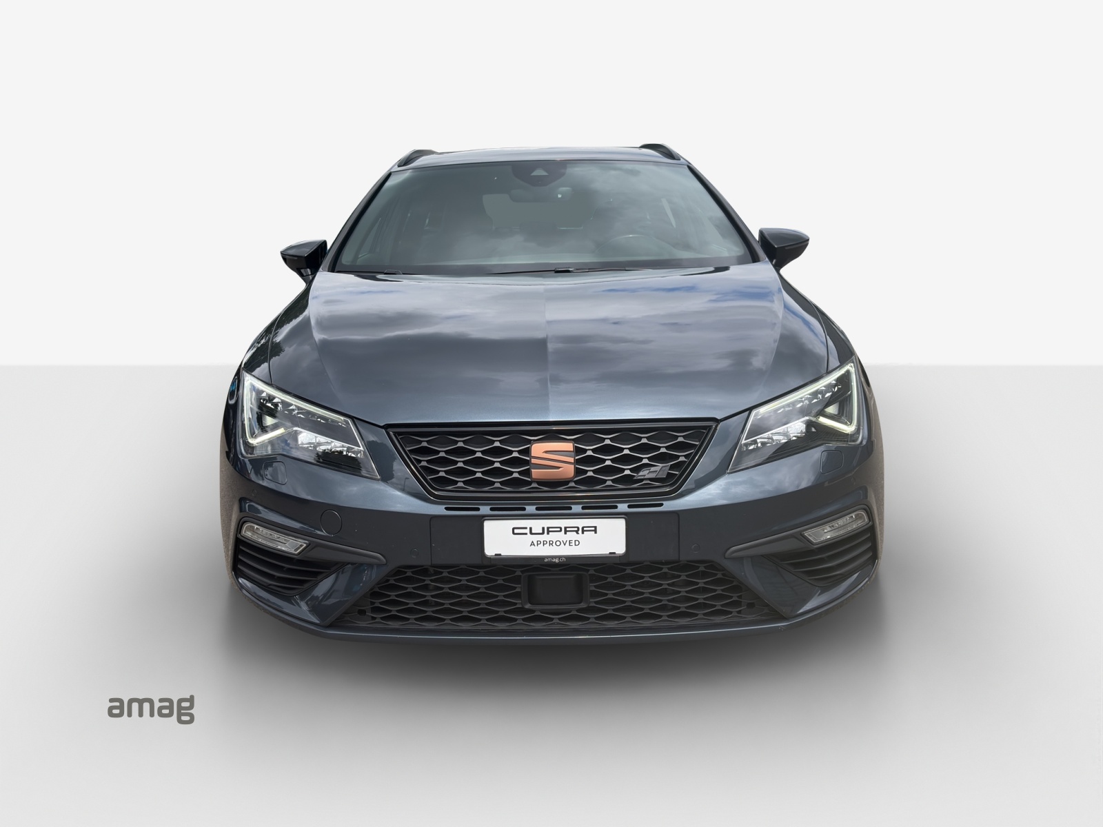 SEAT Leon ST 2.0 TSI Swiss Cupra 300 4 Drive DSG-image-6