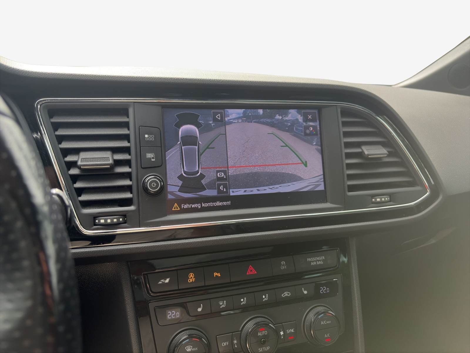 SEAT Leon ST 2.0 TSI Swiss Cupra 300 4 Drive DSG-image-14