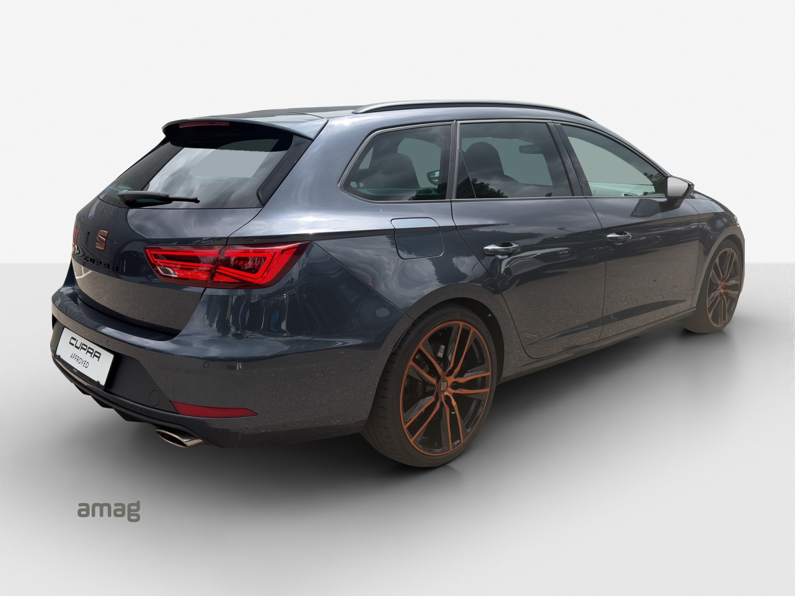 SEAT Leon ST 2.0 TSI Swiss Cupra 300 4 Drive DSG-image-4