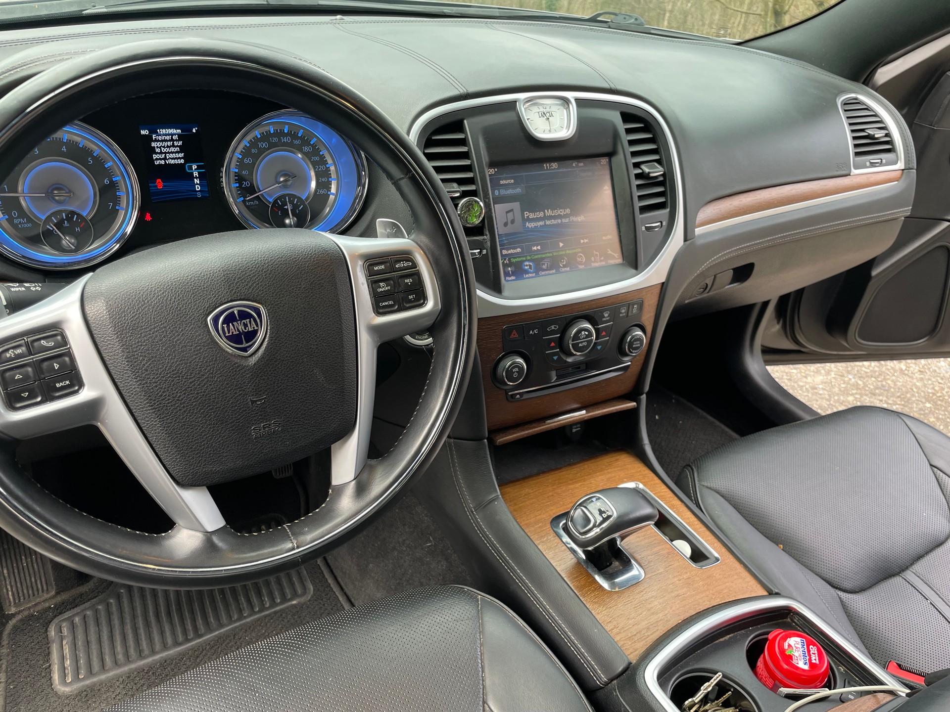LANCIA THEMA-image-5