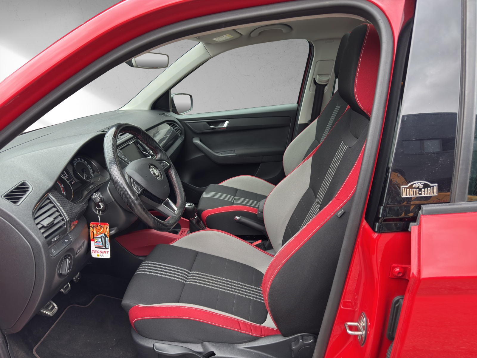 SKODA Fabia 1.2 TSI Monte Carlo-image-8