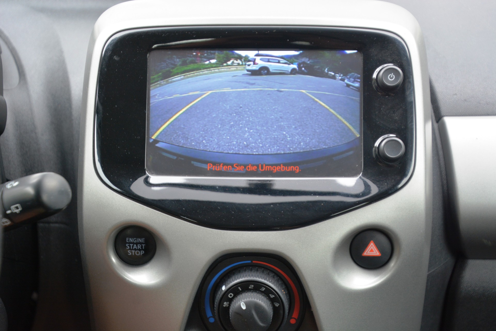 TOYOTA Aygo 1.2 VVT-i x-play-image-7