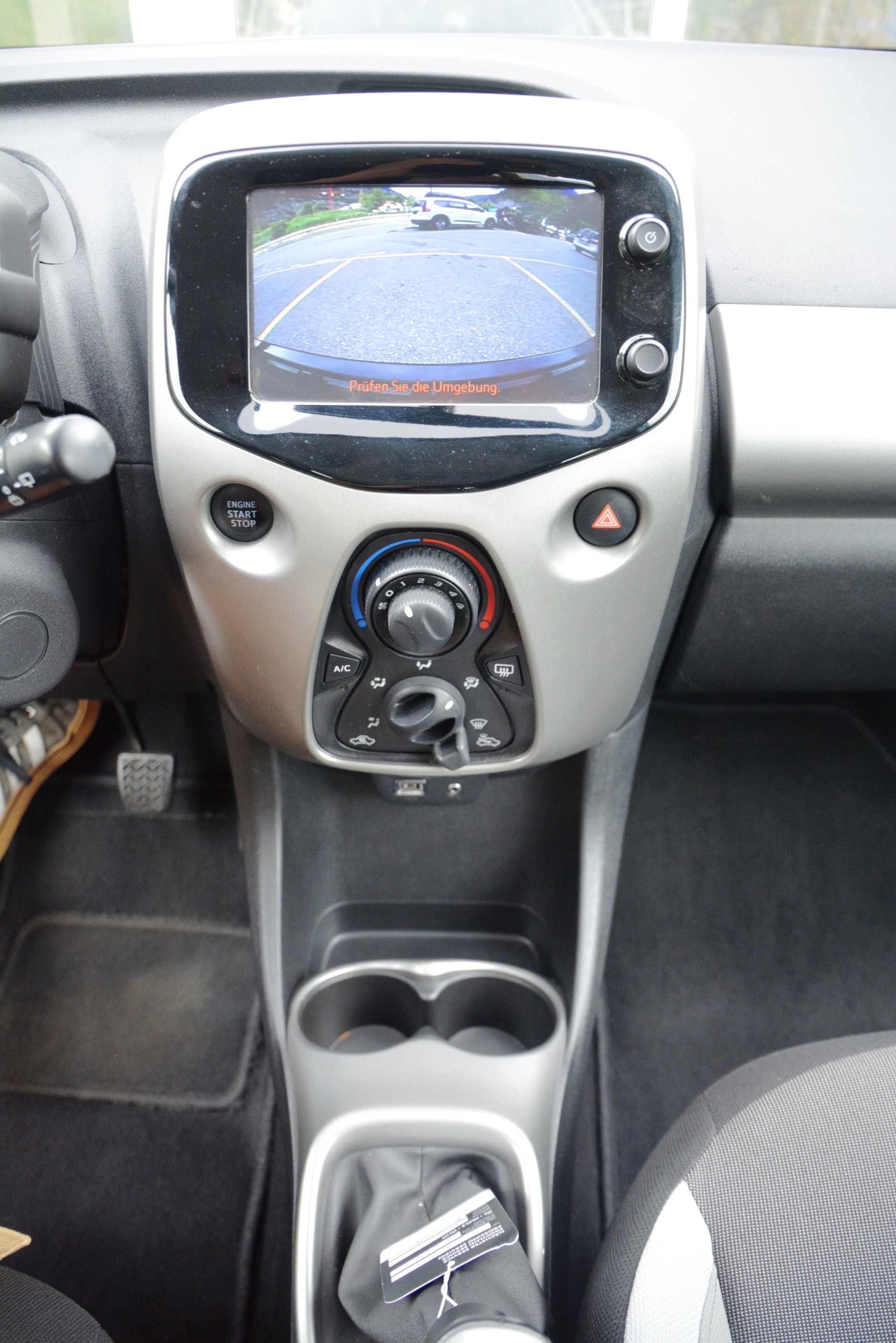 TOYOTA Aygo 1.2 VVT-i x-play-image-6