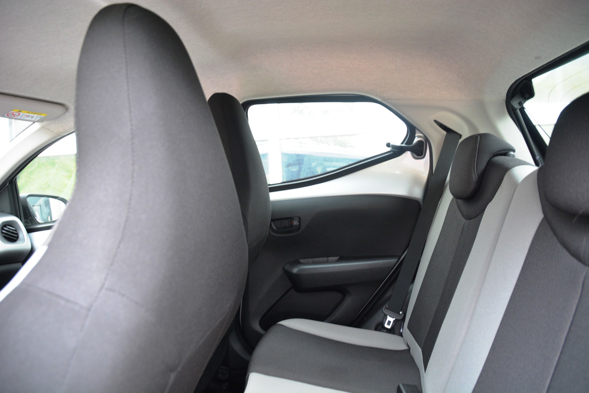 TOYOTA Aygo 1.2 VVT-i x-play-image-15