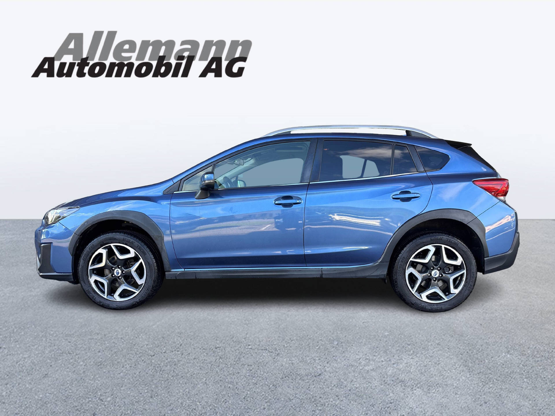 SUBARU XV 2.0i Luxury-image-2