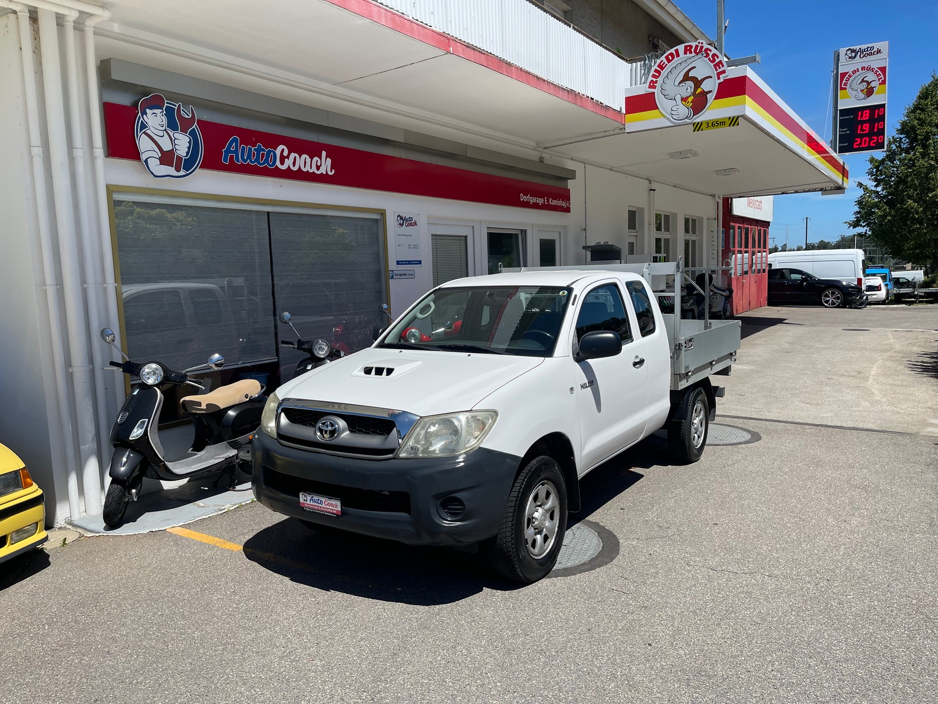 TOYOTA Hilux 4x4 ExtraCab LineaTerra-image-1