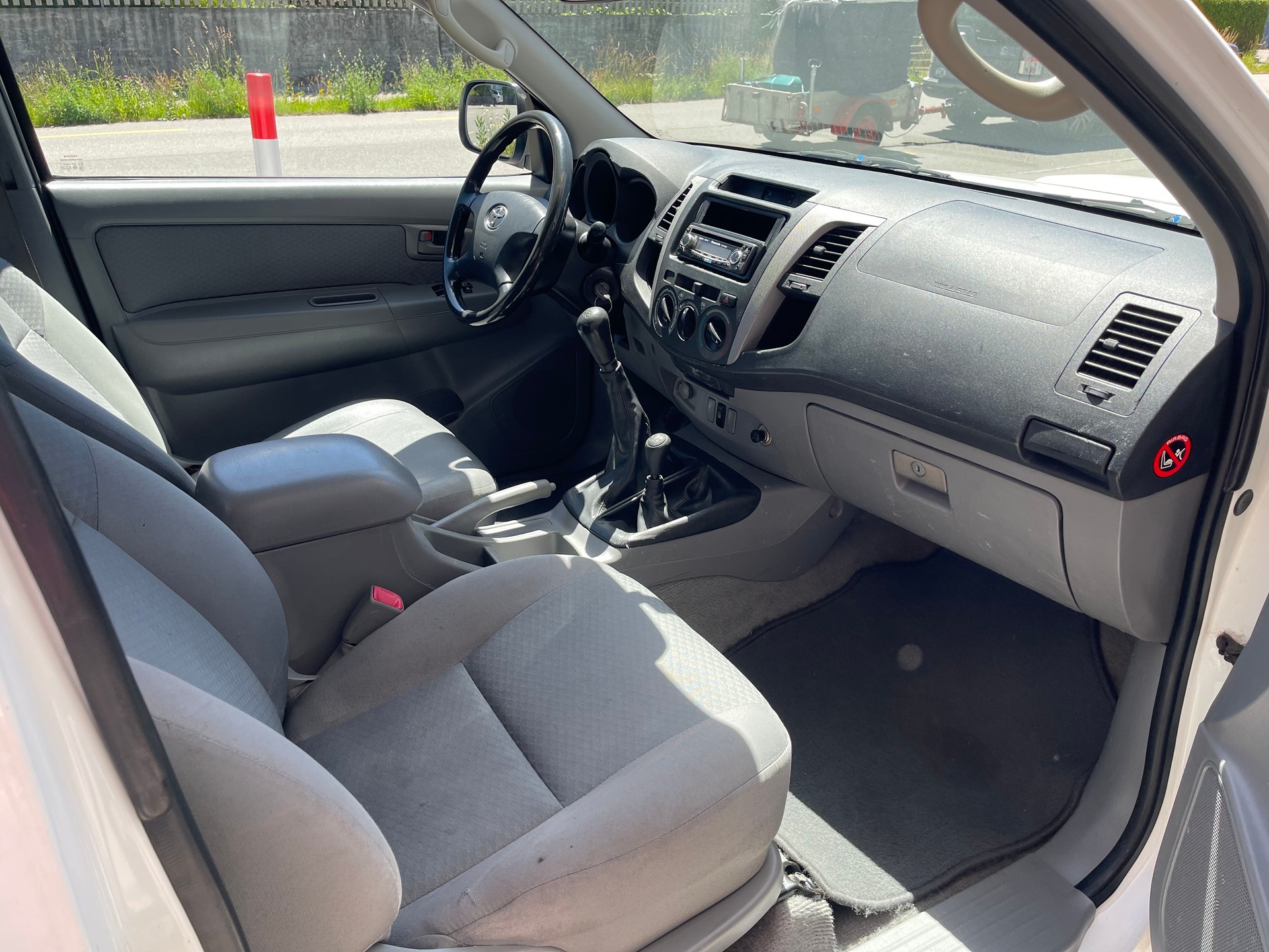 TOYOTA Hilux 4x4 ExtraCab LineaTerra-image-4