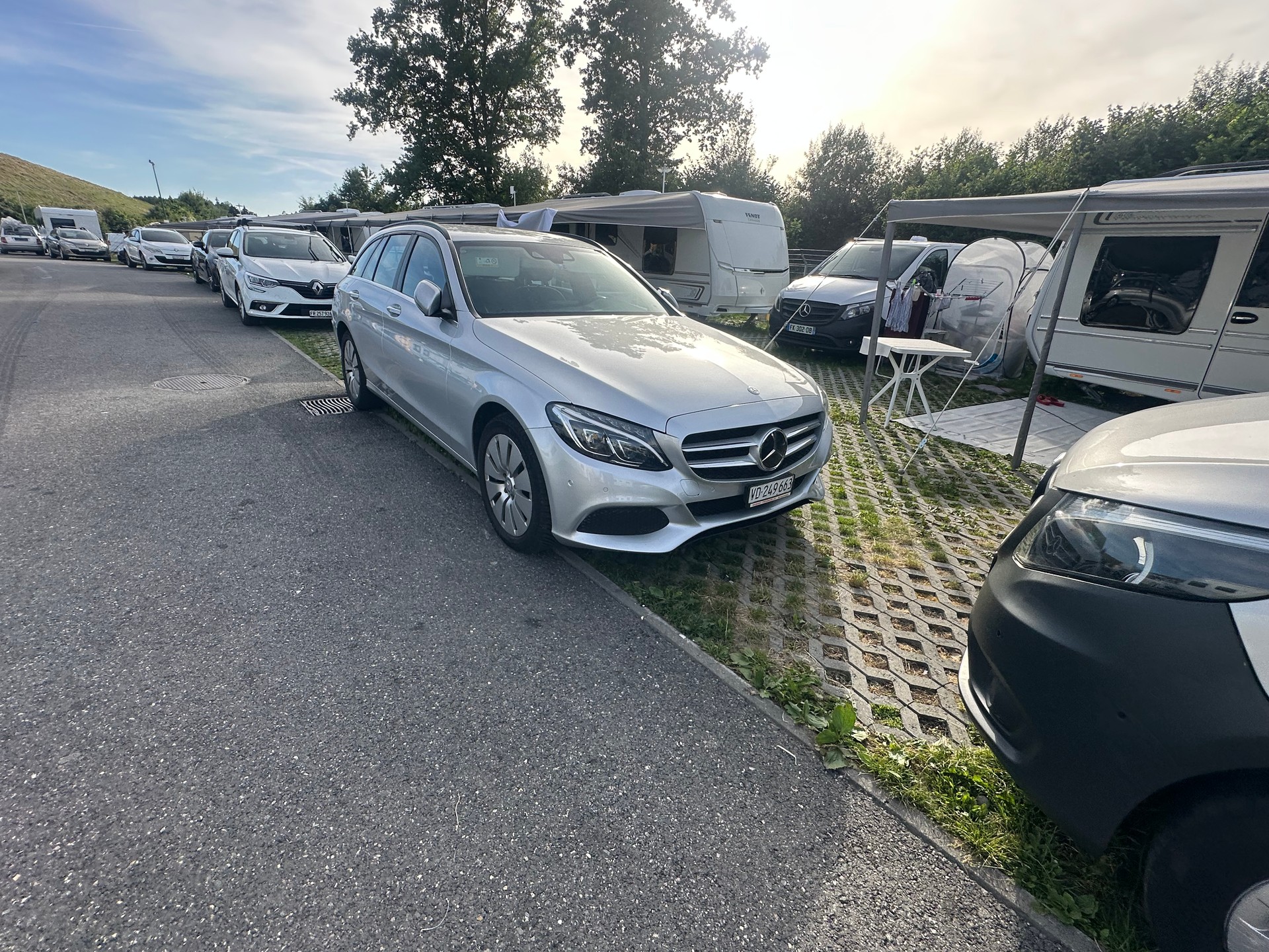 MERCEDES-BENZ C 220 d AMG Line Coupé 9G-Tronic-image-15