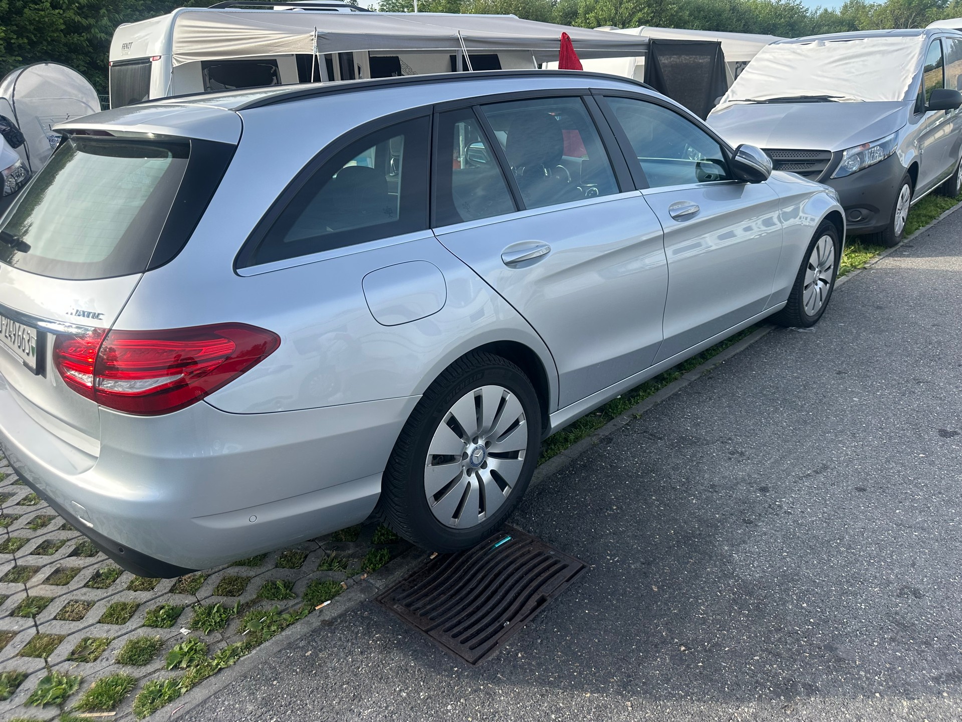 MERCEDES-BENZ C 220 d AMG Line Coupé 9G-Tronic-image-4
