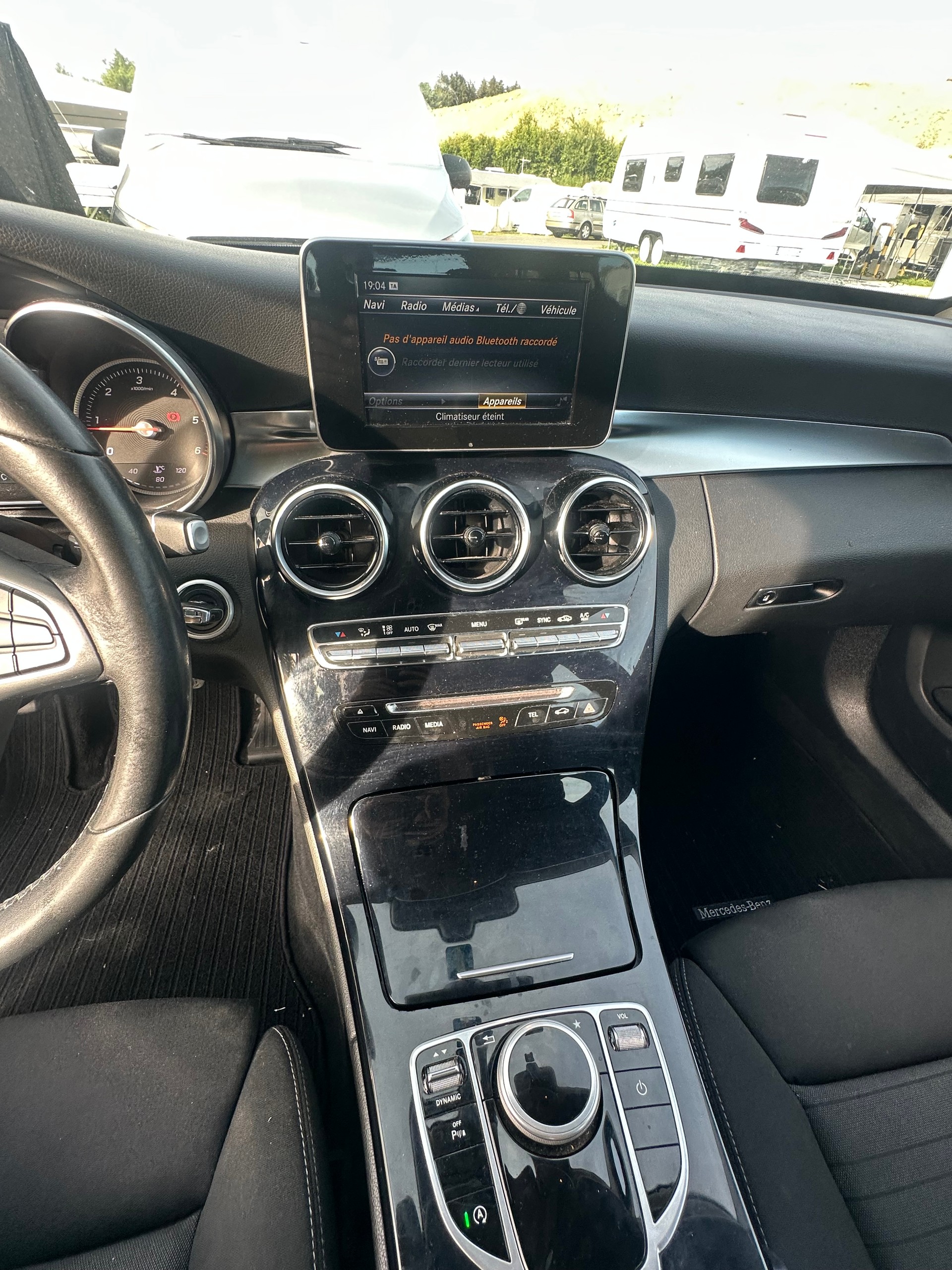 MERCEDES-BENZ C 220 d AMG Line Coupé 9G-Tronic-image-12