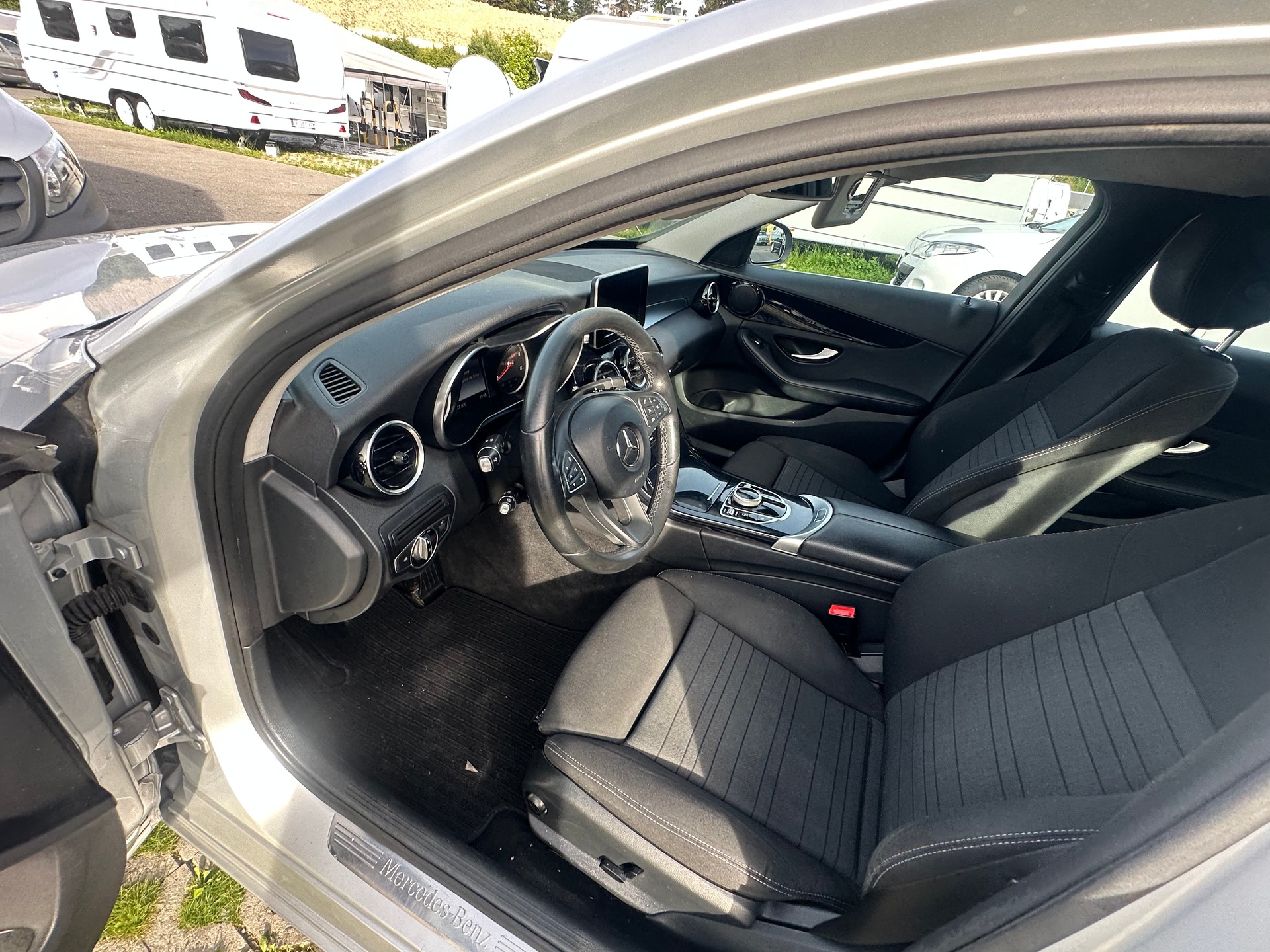 MERCEDES-BENZ C 220 d AMG Line Coupé 9G-Tronic-image-13