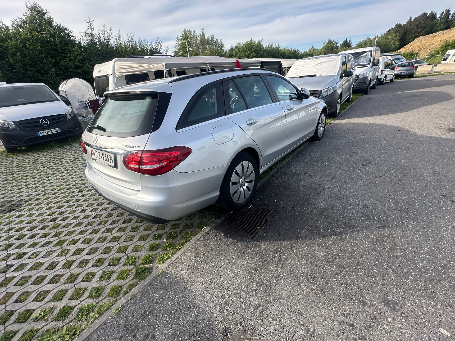 MERCEDES-BENZ C 220 d AMG Line Coupé 9G-Tronic-image-7